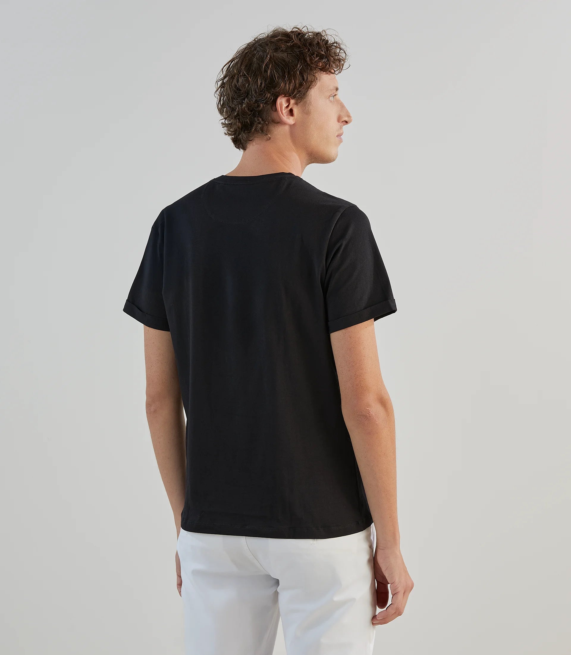 T-shirt col V noir - IZAC