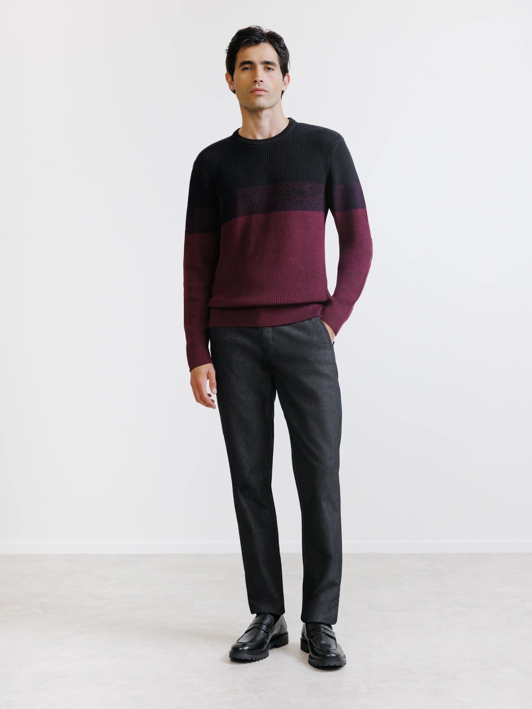 Pull col rond noir