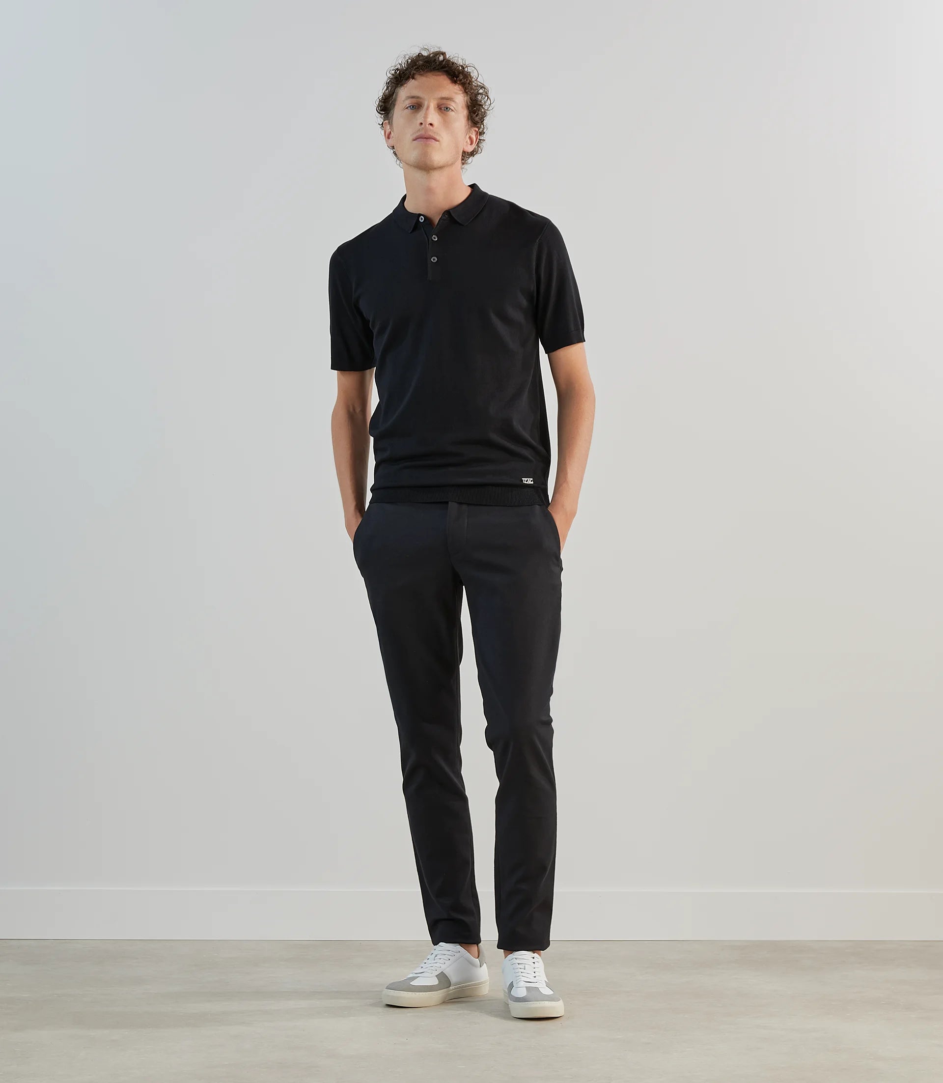 Polo col boutonné en maille noir - IZAC