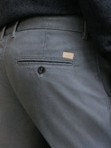 Pantalon casual gris