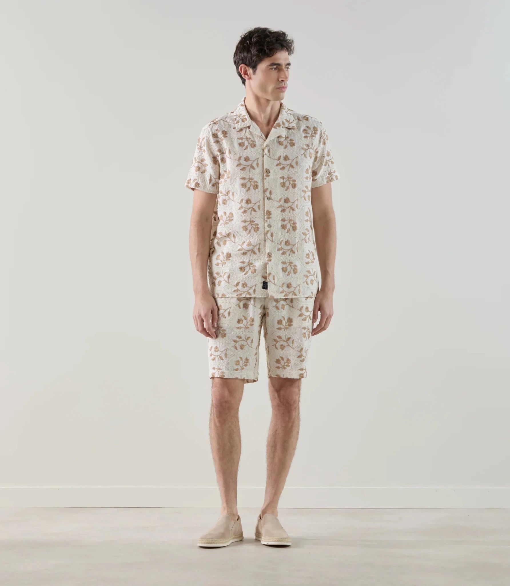 Chemise brodée beige - IZAC