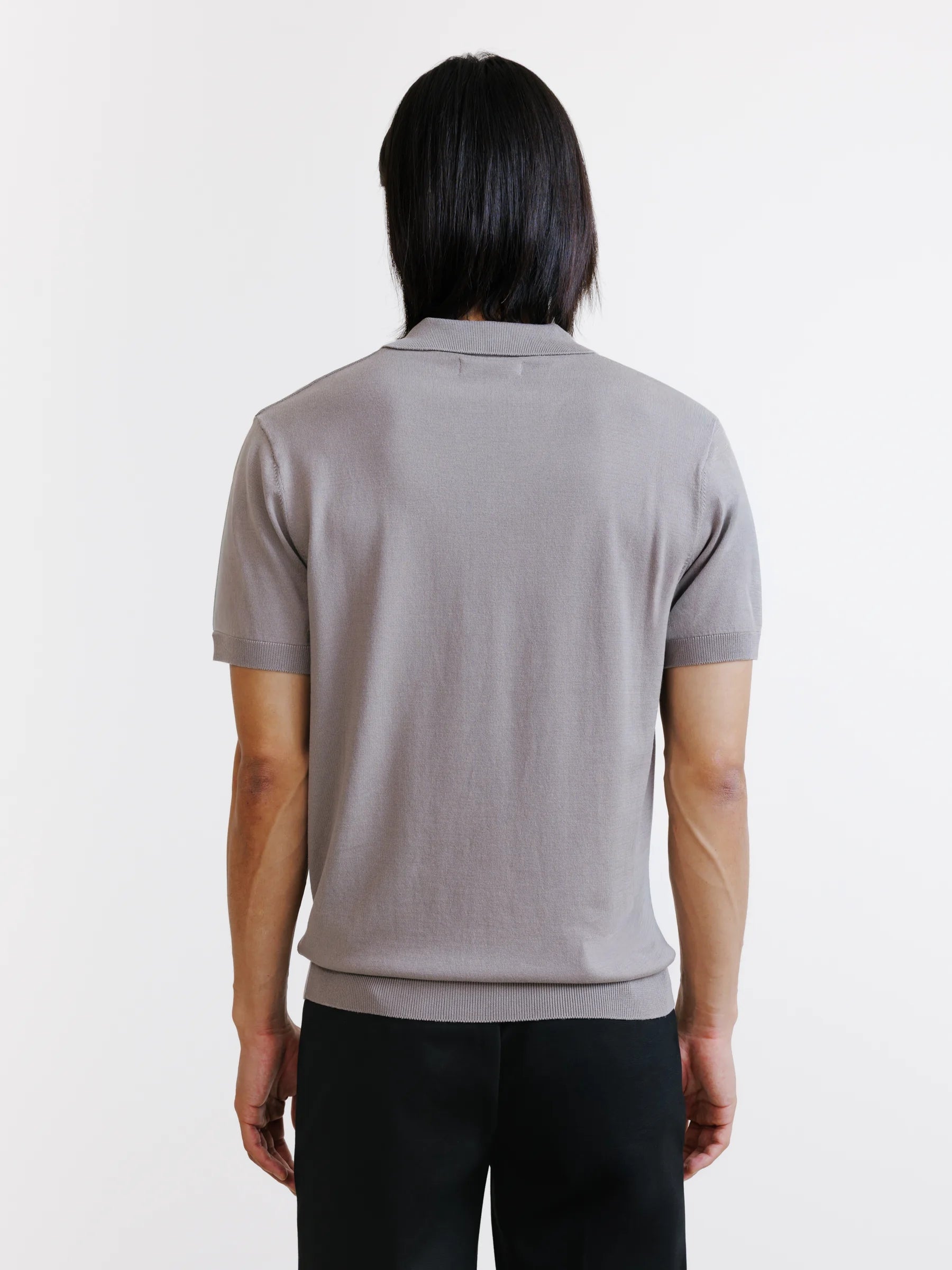 Polo col ouvert en maille taupe