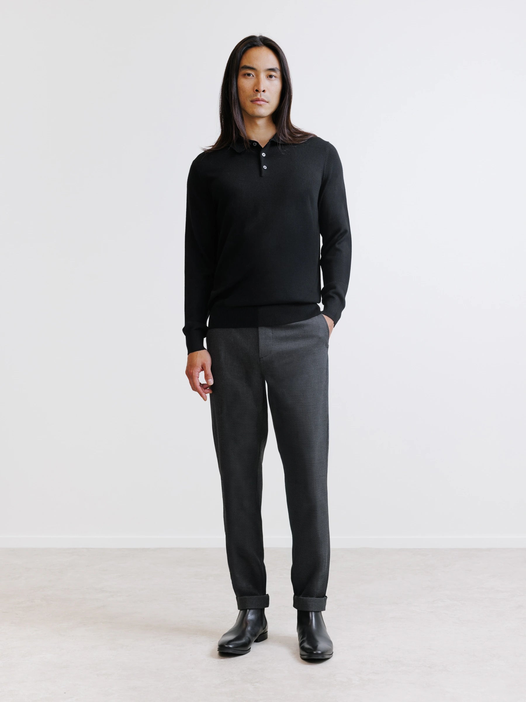 Pull col polo boutonné en laine mérinos noir
