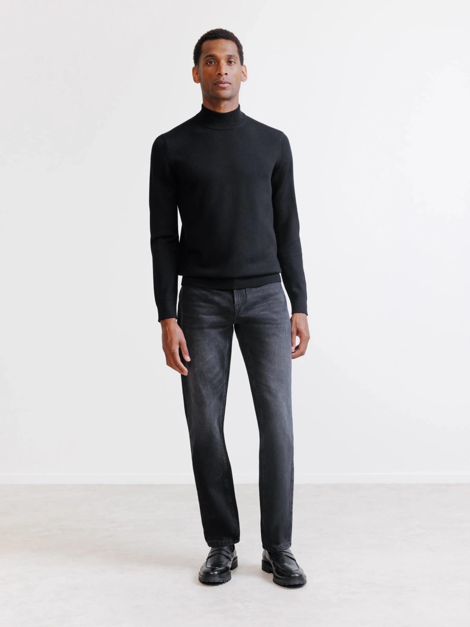 Pull col cheminée mérinos noir - IZAC