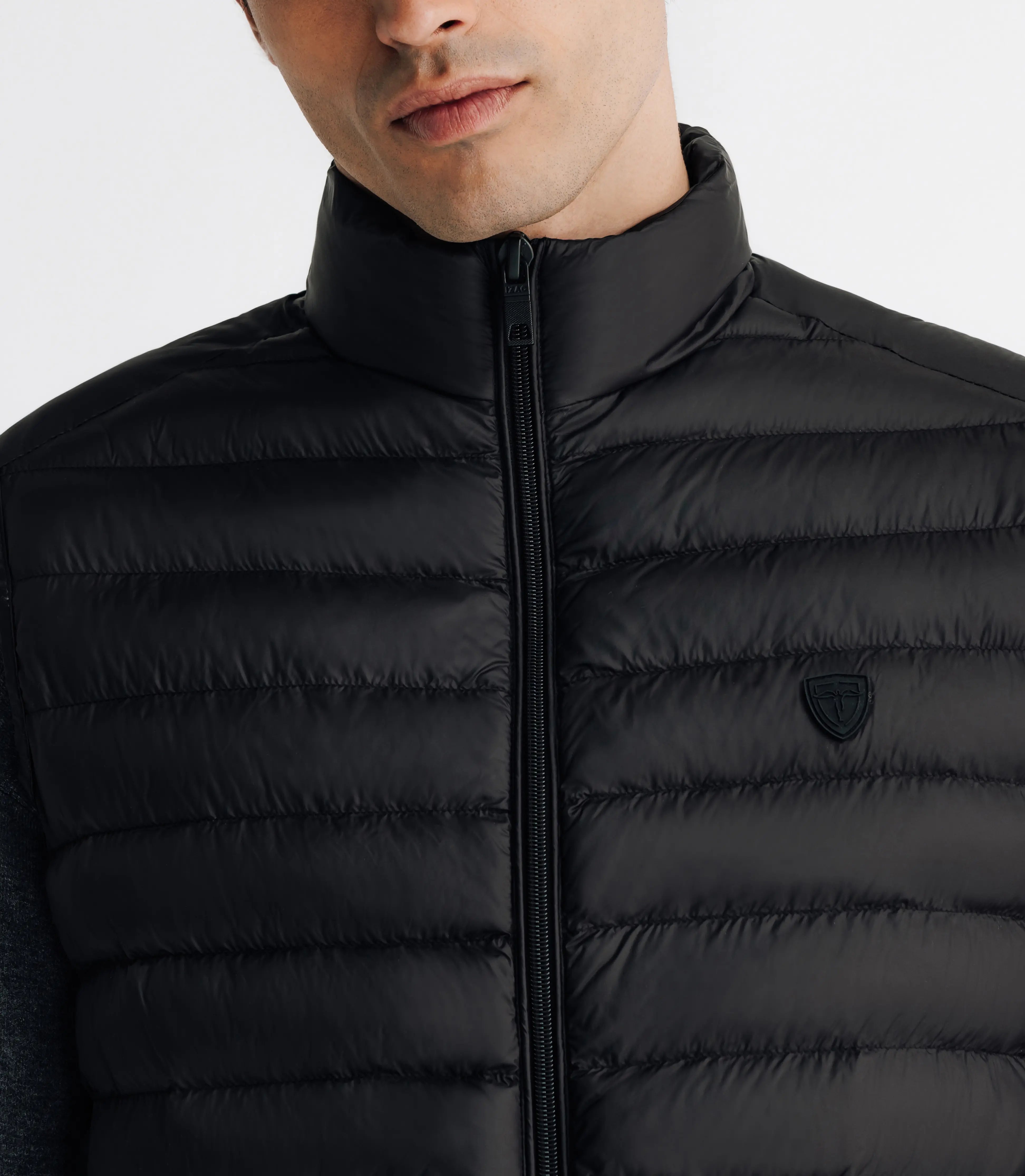 Doudoune sans manches à col montant noire - IZAC