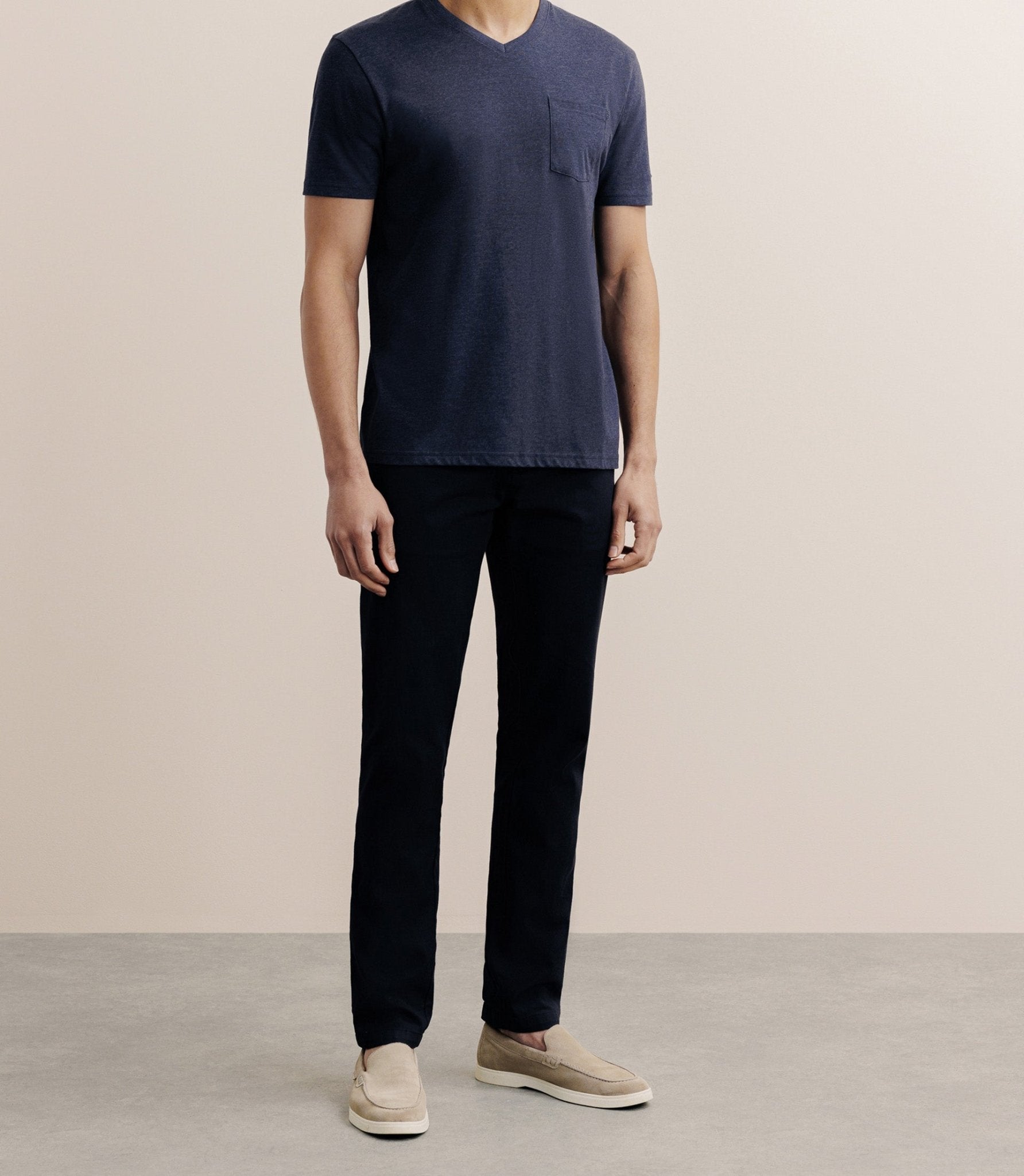 T-shirt col V avec poche marine - IZAC