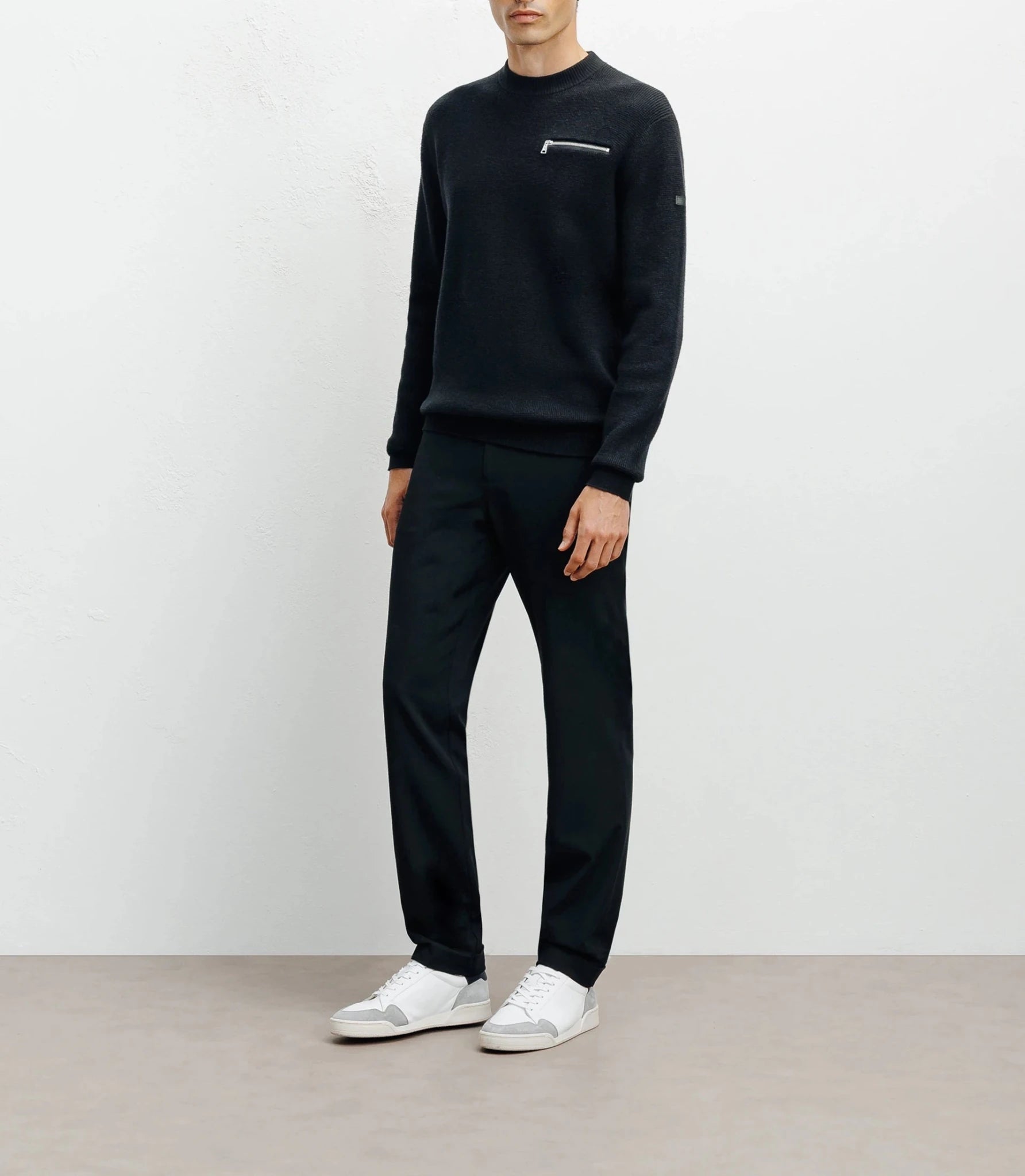 Pull col rond noir - IZAC