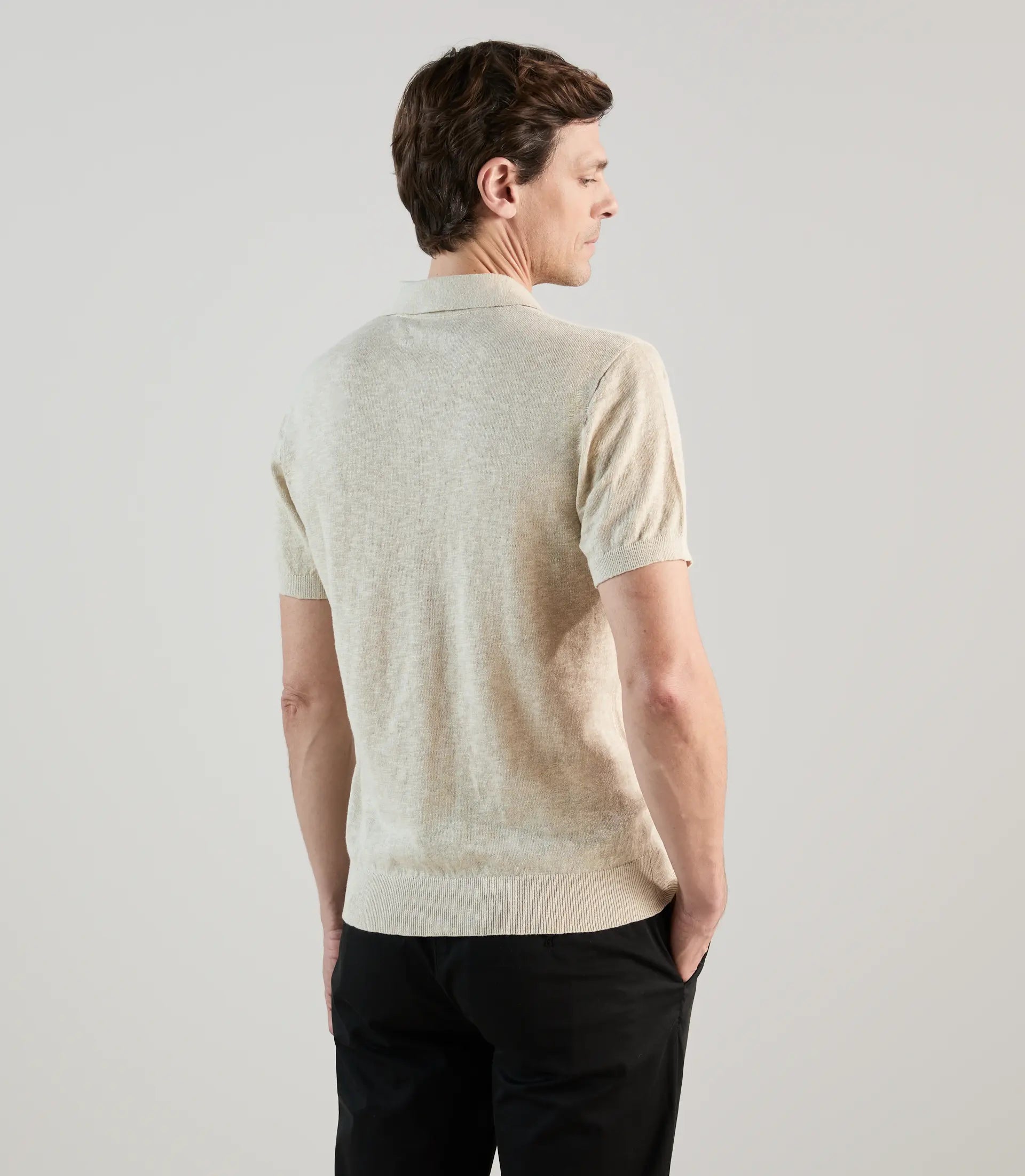 Polo à col ouvert en maille beige clair - IZAC