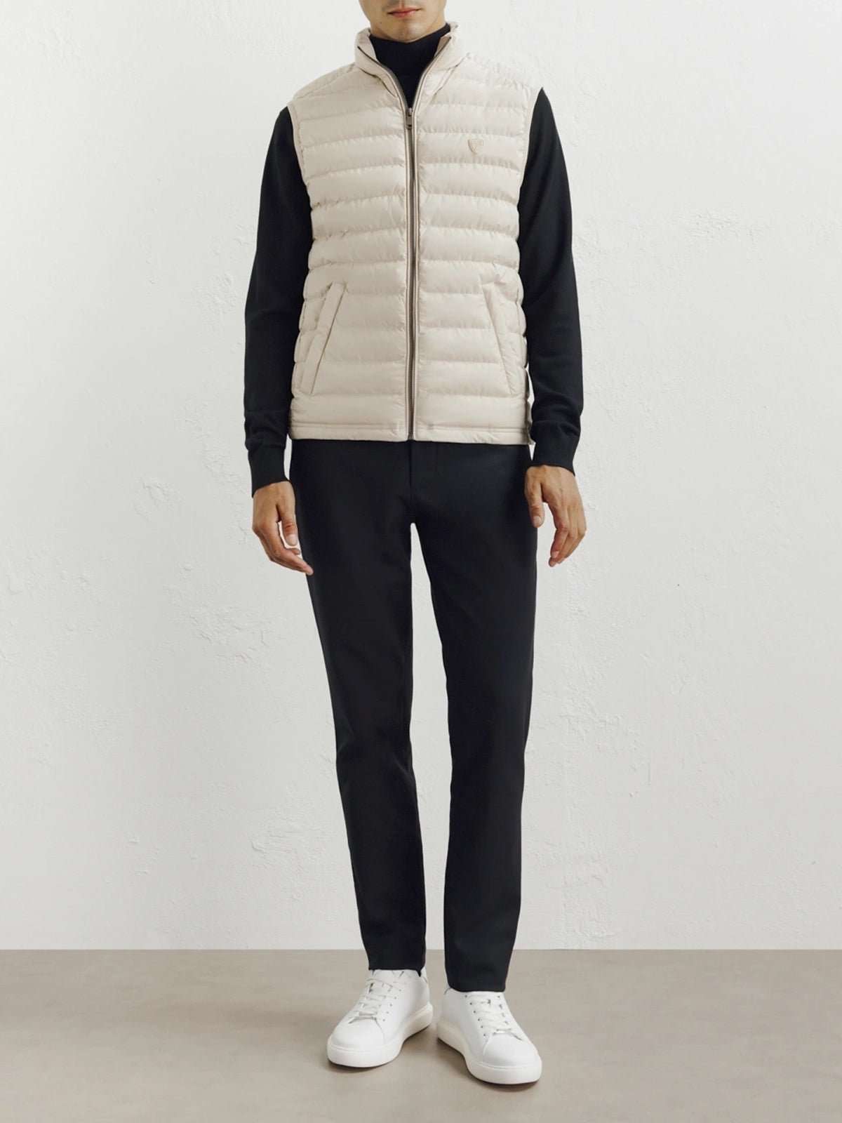 Beige lightless light jacket