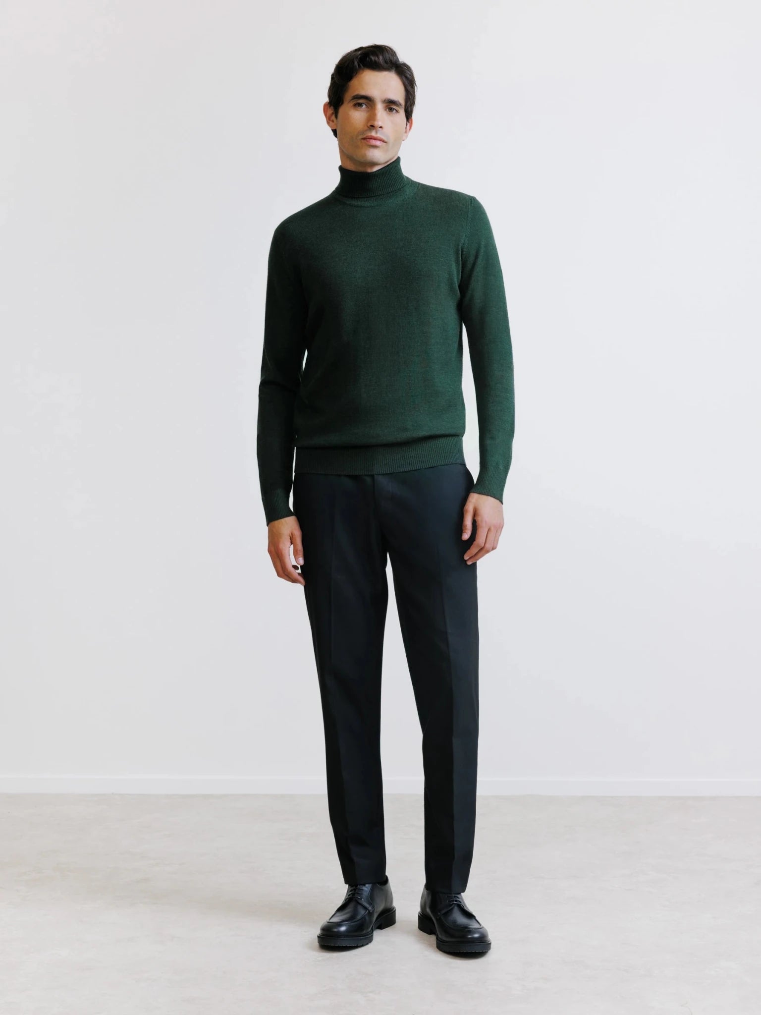 Pull col roulé en laine mérinos vert foncé - IZAC