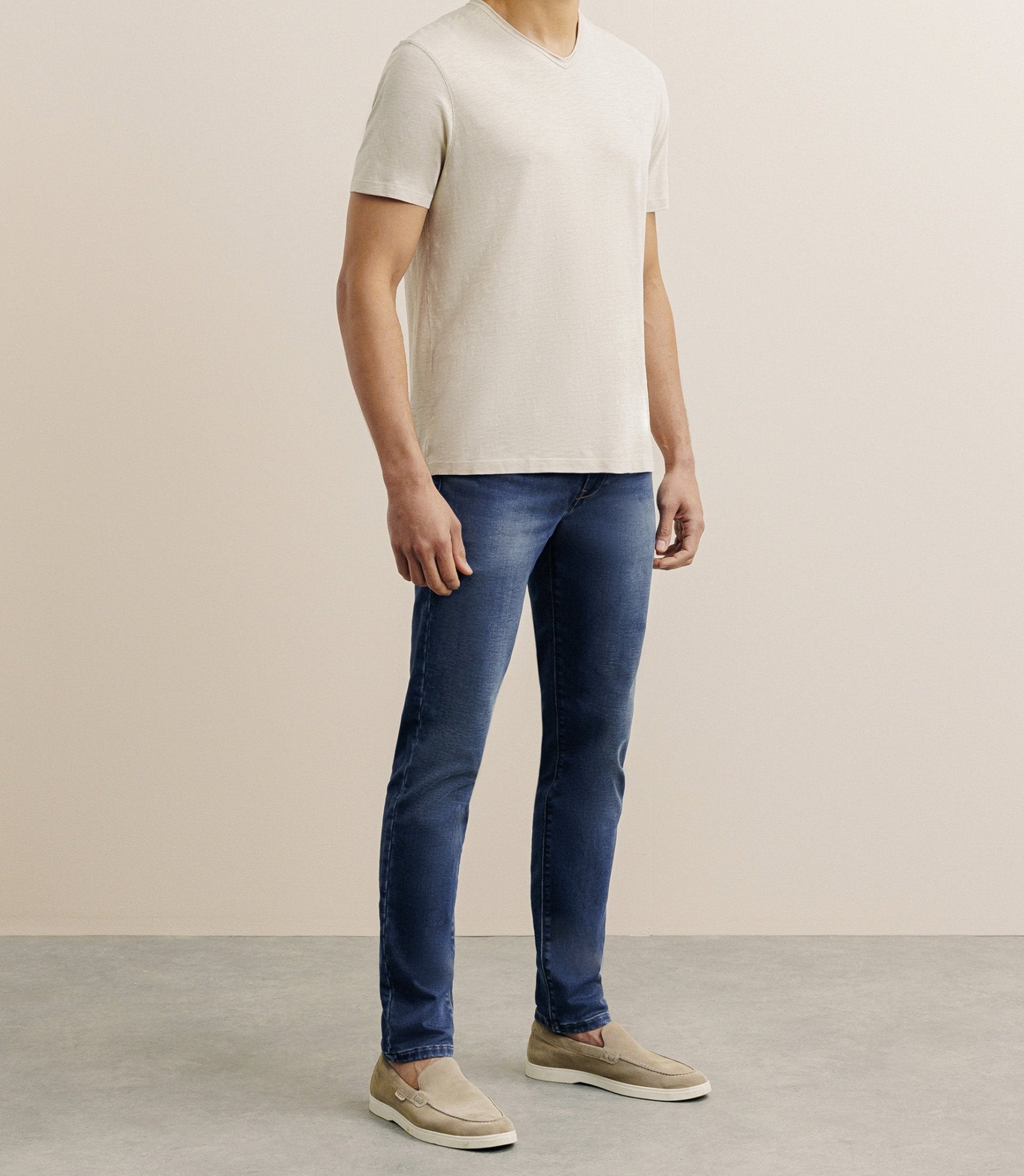 T-shirt col V beige - IZAC