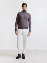 Pull en laine col roulé marron