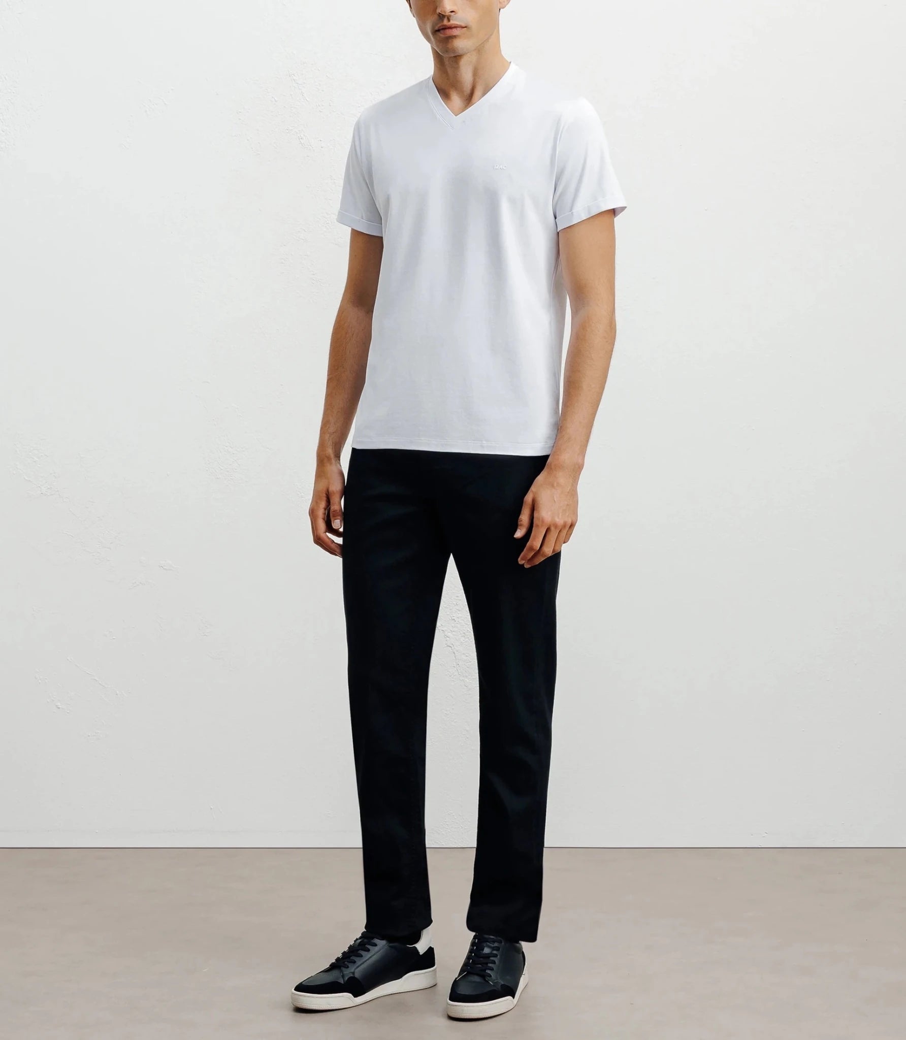 T-shirt col V blanc