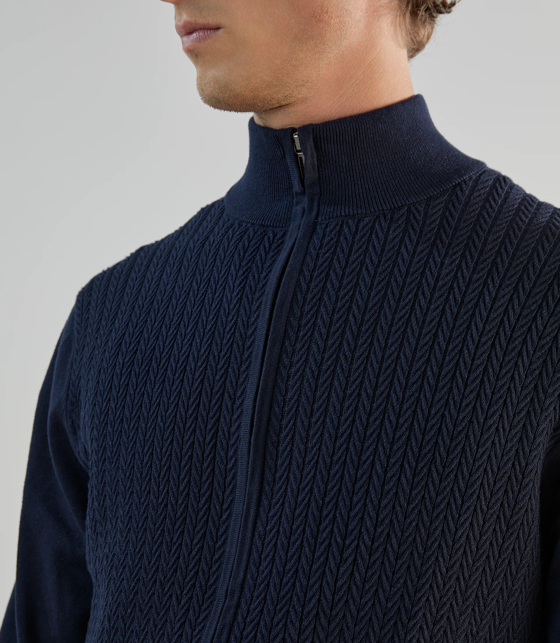 Gilet zippé en maille torsadée marine - IZAC
