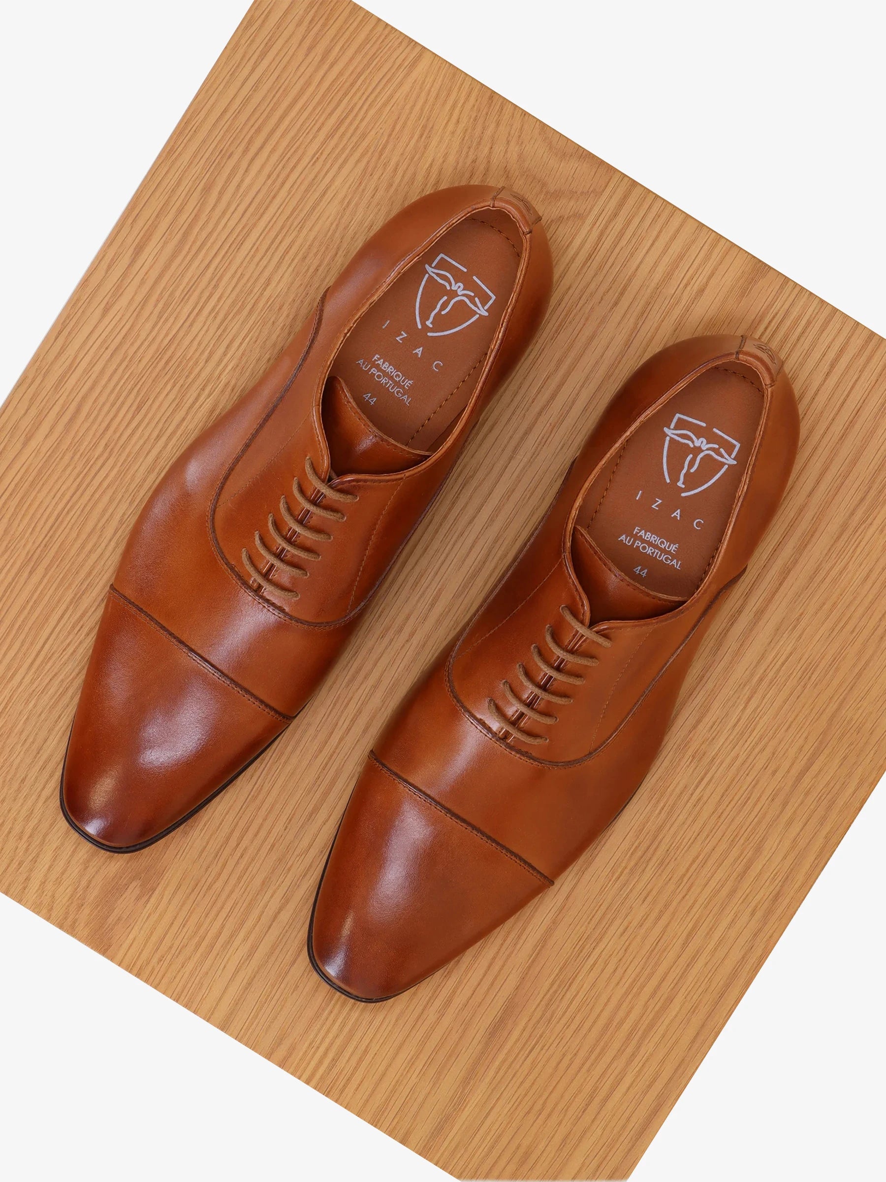 Brown leather richelieu shoes