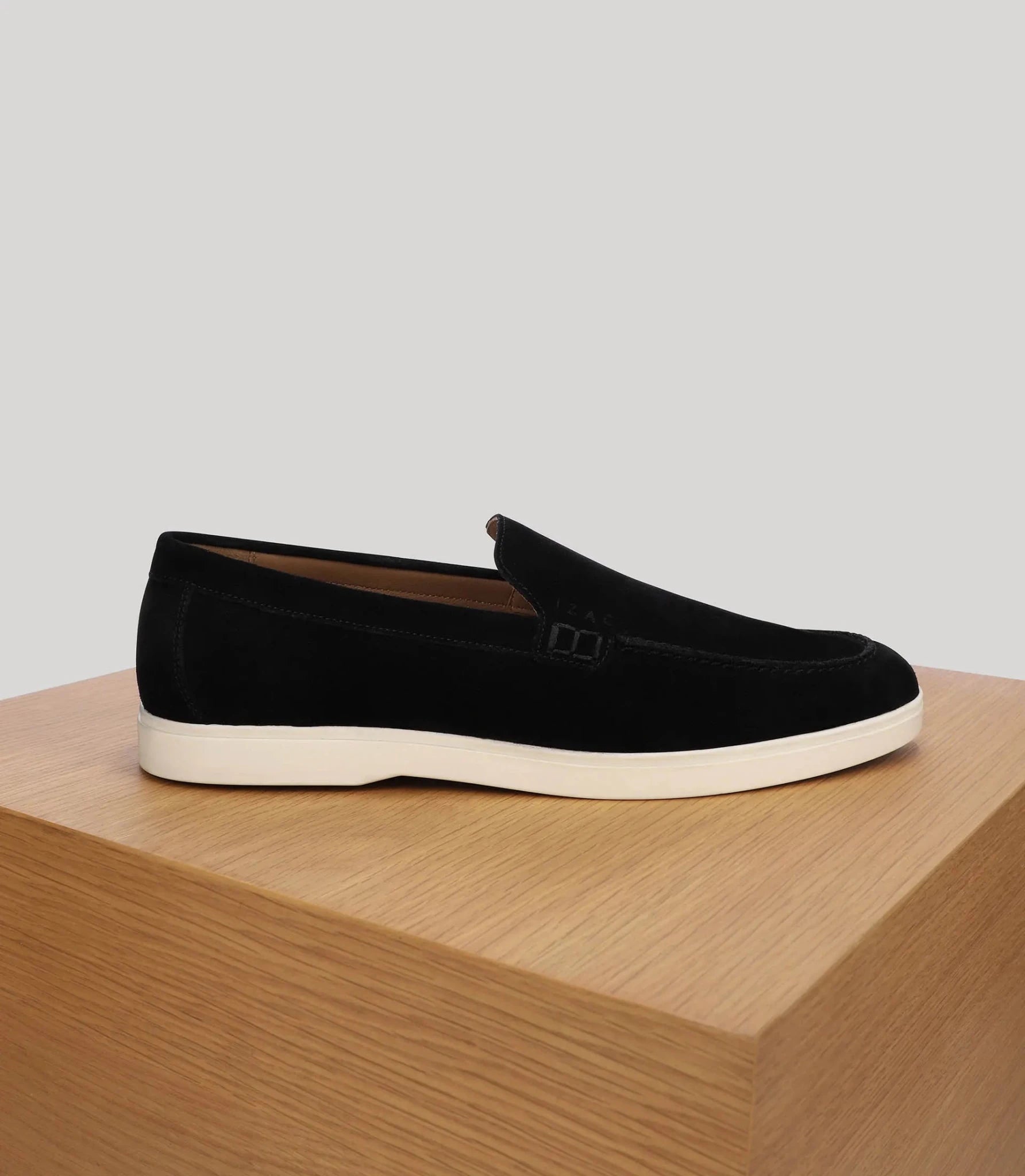 Mocassin casual en suède noir - IZAC