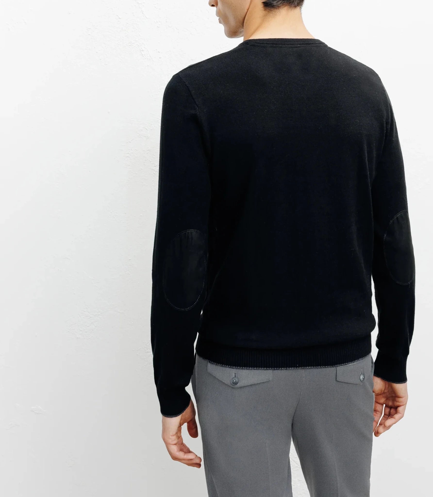 Pull col v noir - IZAC