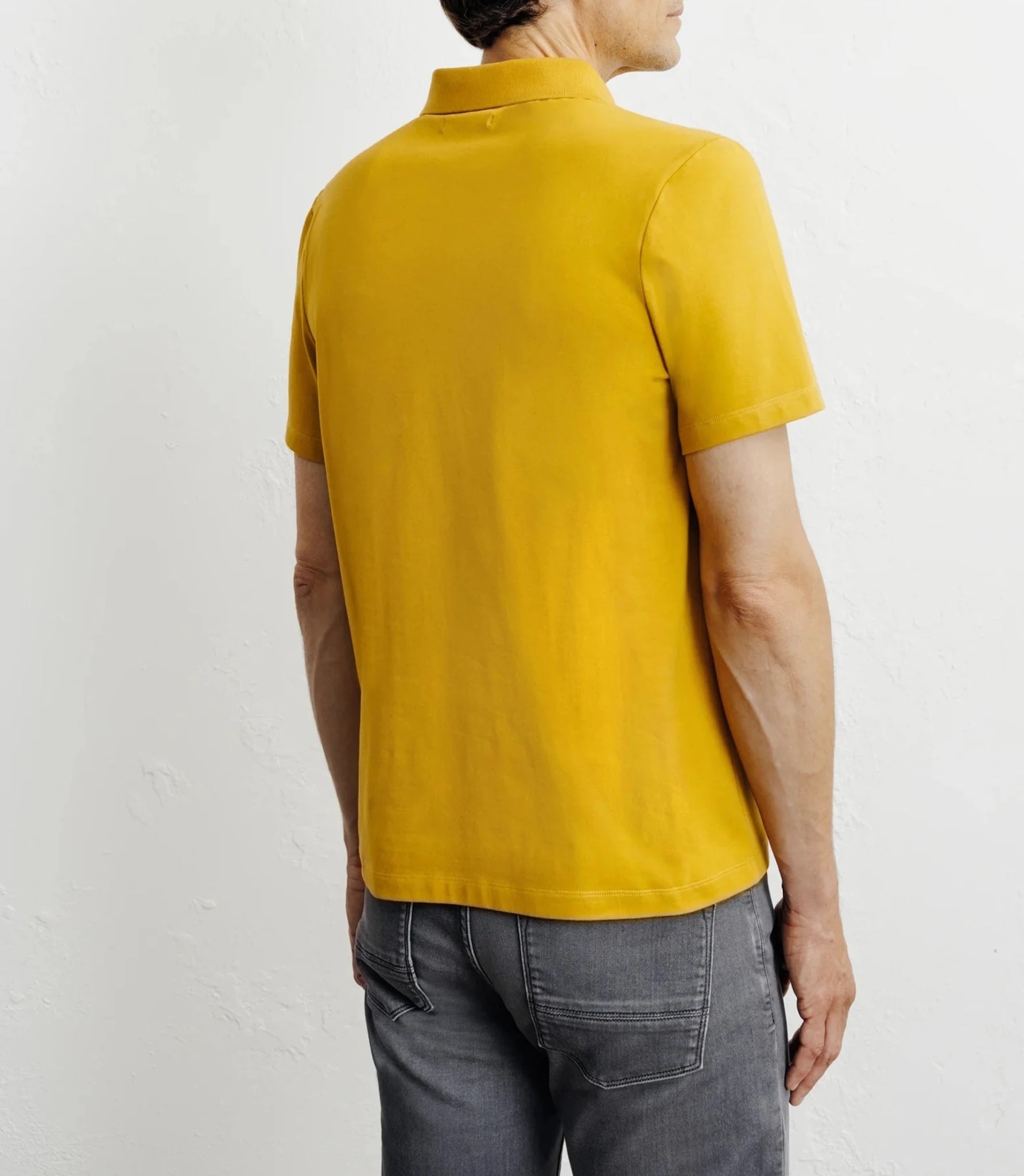 Polo boutonné jaune
