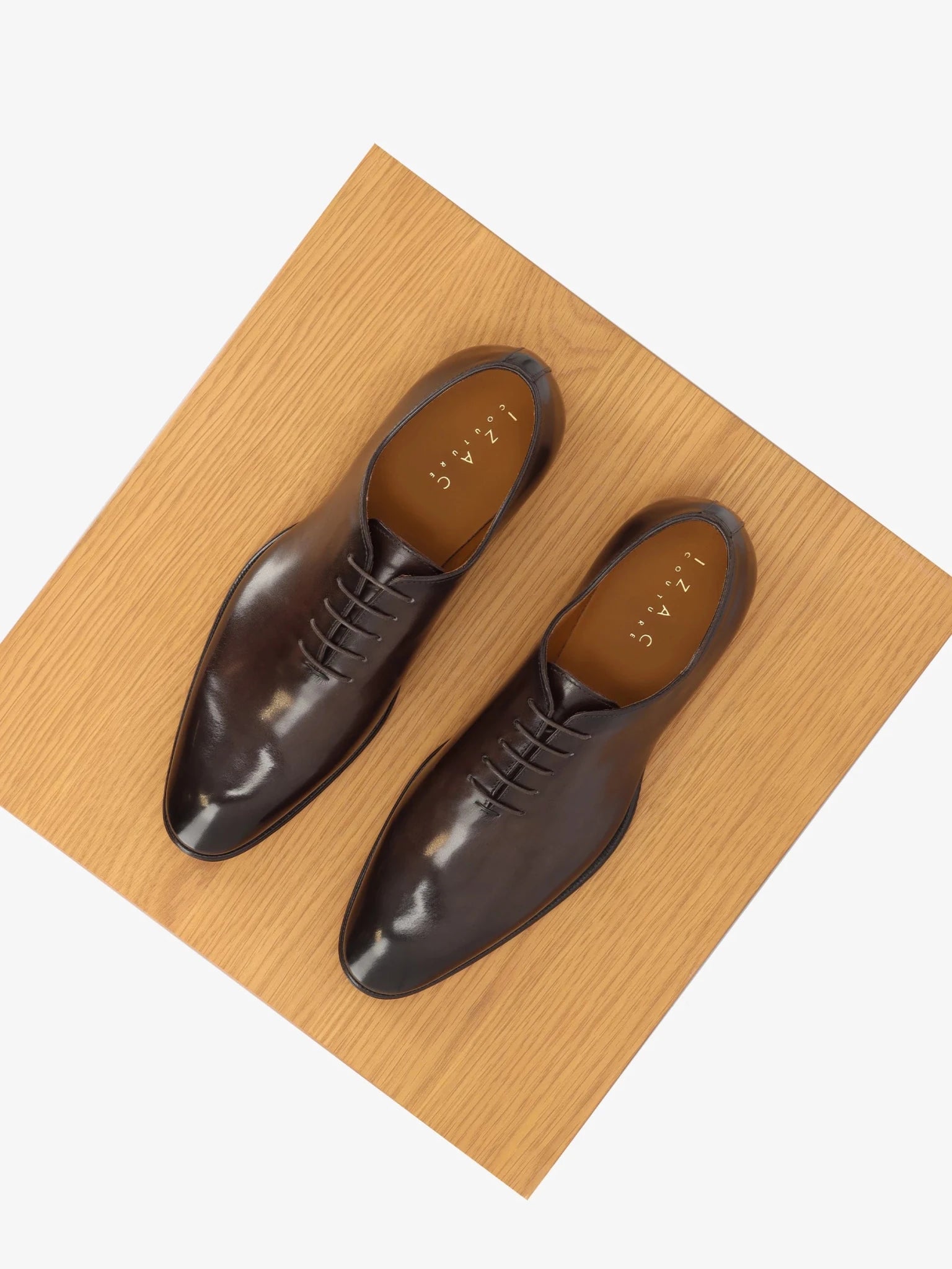 Richelieu en cuir marron foncé