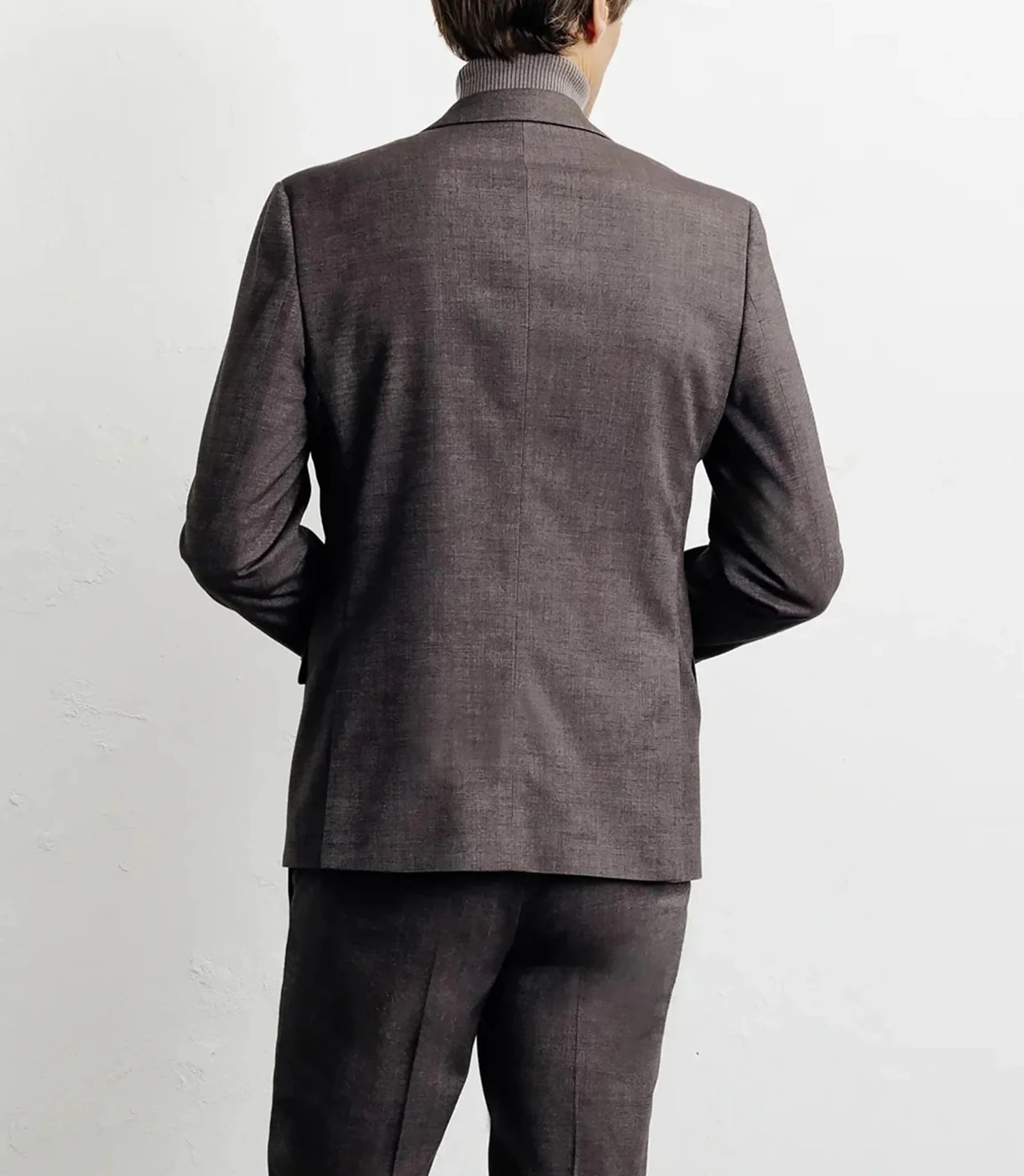 Costume with brown buttons