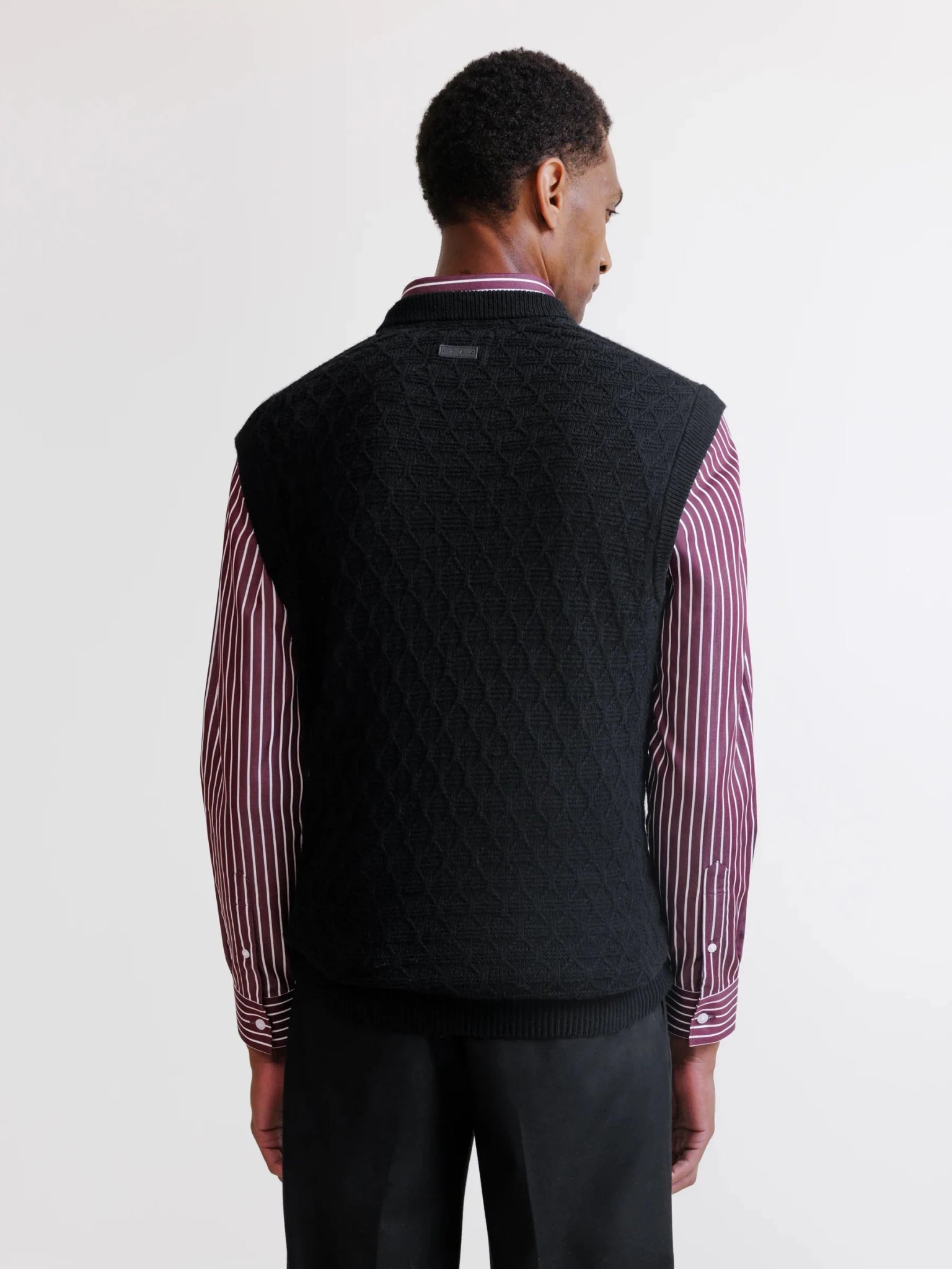 Pull sans manches noir - IZAC