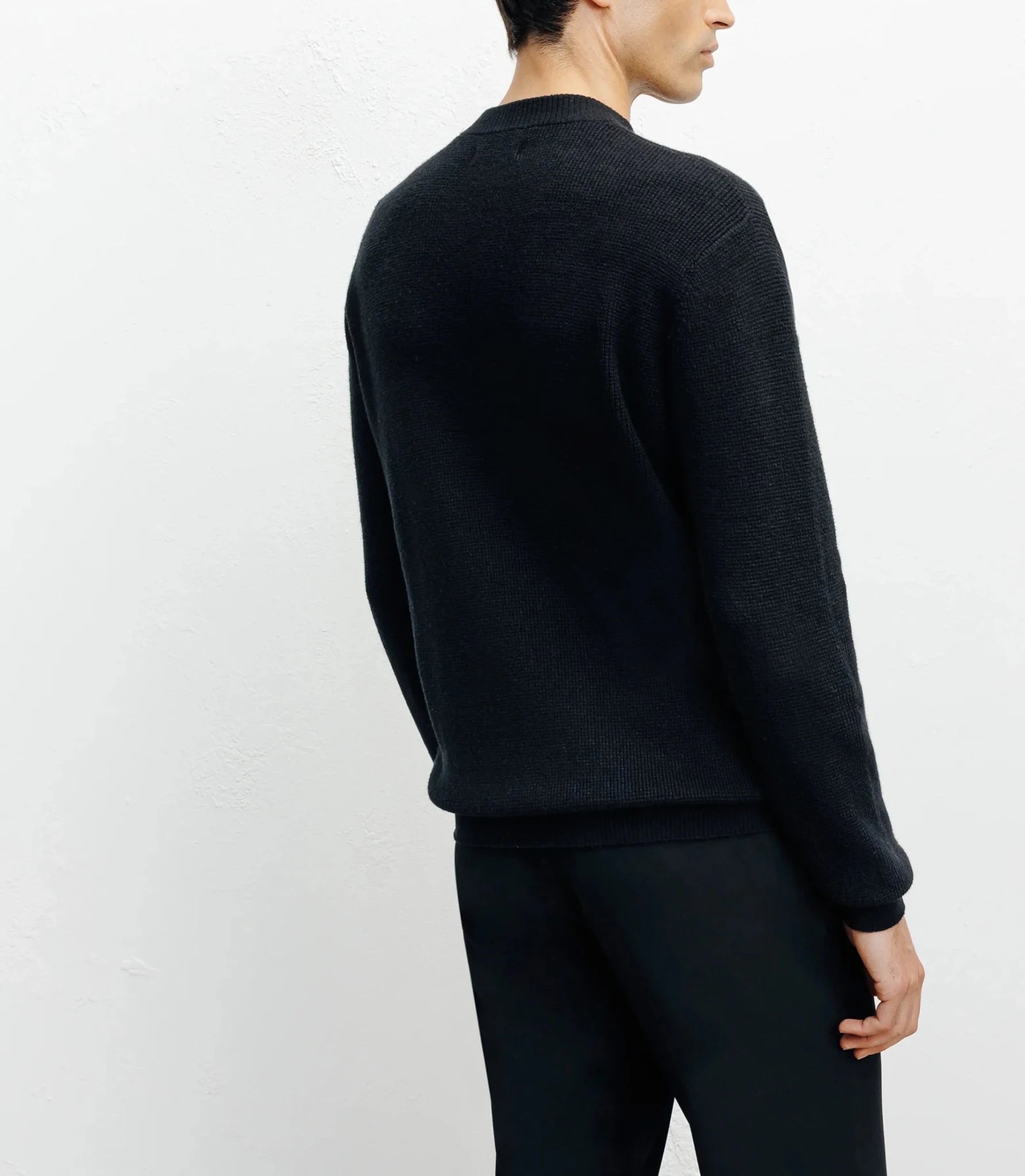 Pull col rond noir - IZAC