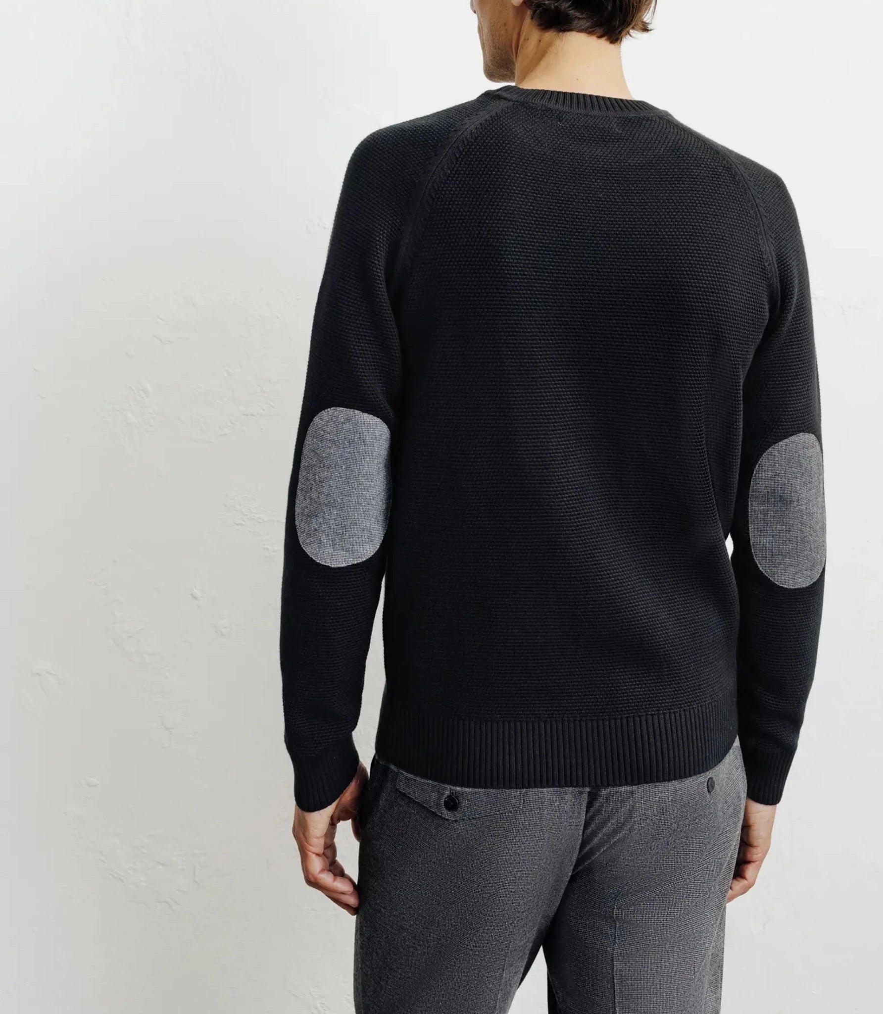 Pull col rond jeux de points noir - IZAC