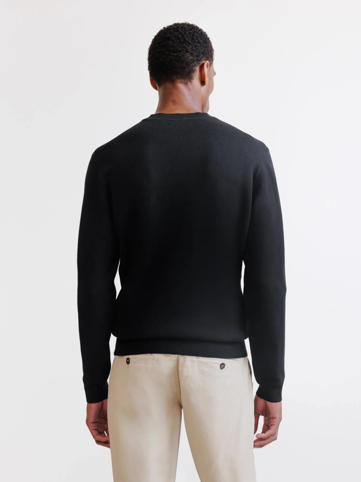 Black teddy round-neck jumper