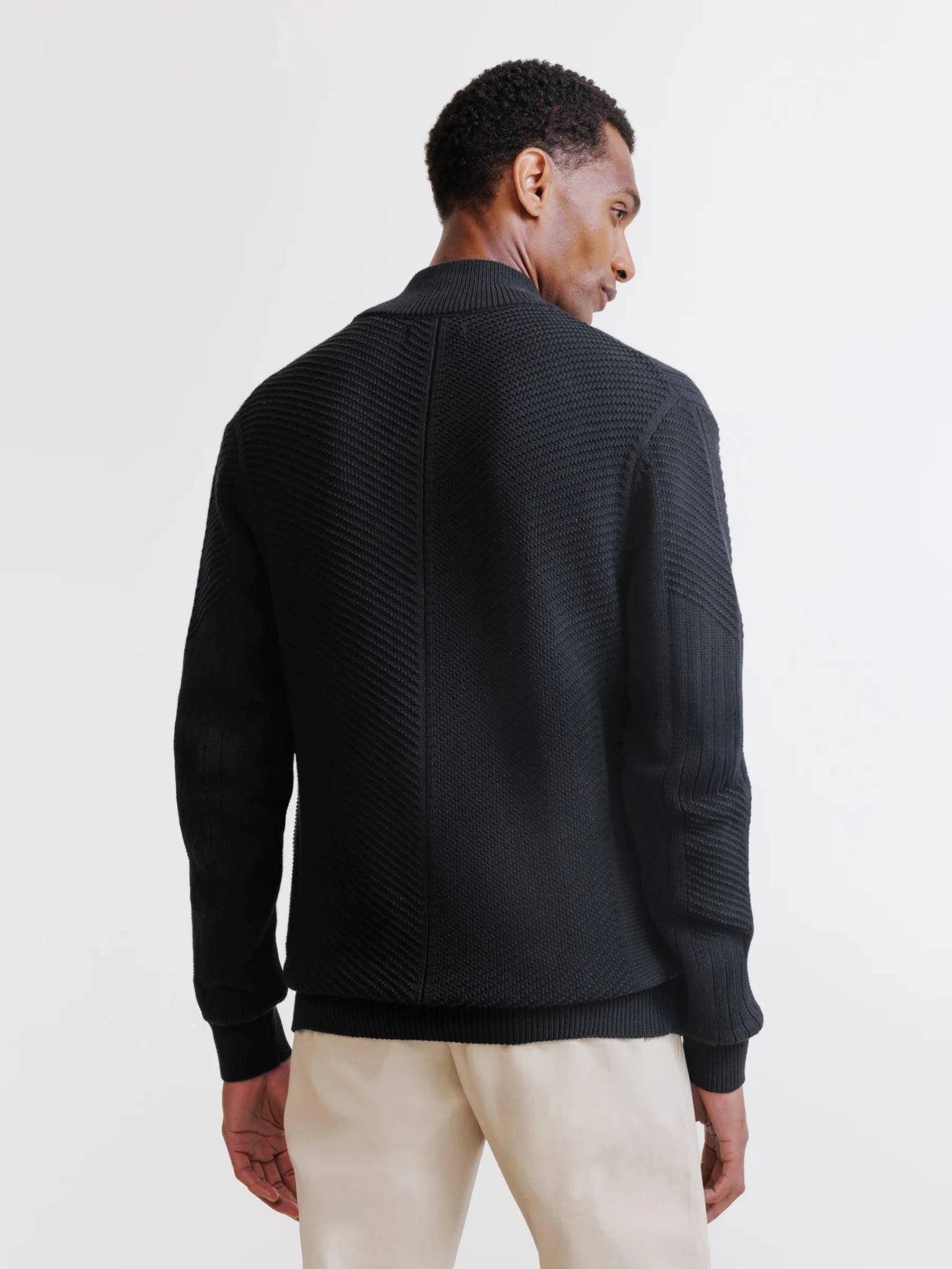 Gilet zippé à jeux de points noir - IZAC