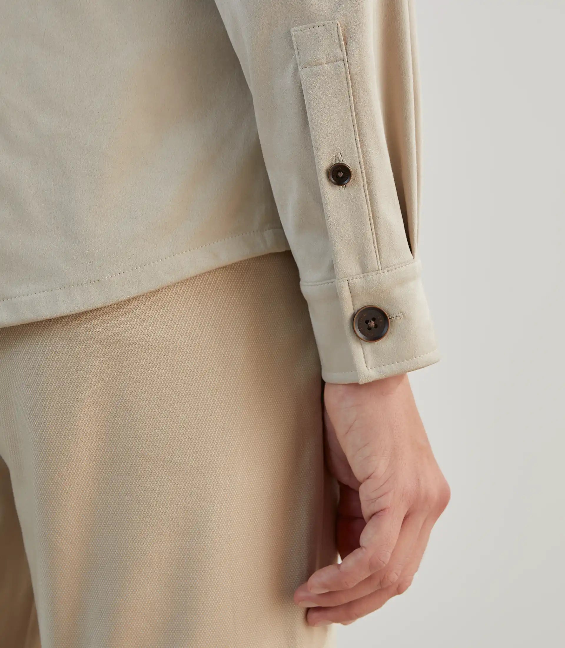 Chemise casual en suède ecru - IZAC