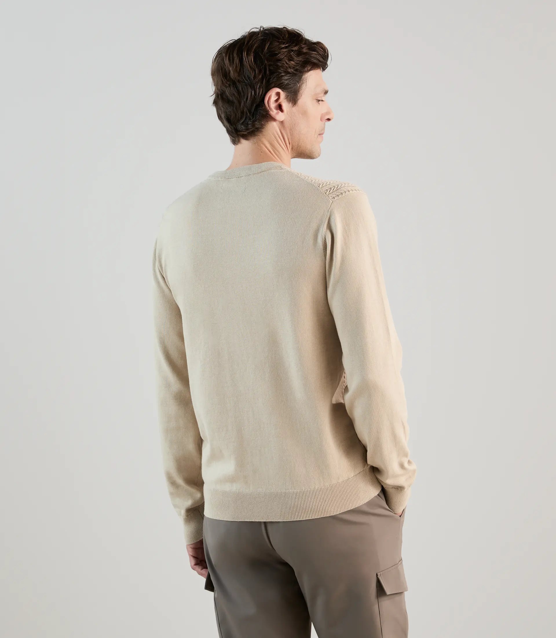 Pull col rond en maille torsadée beige - IZAC