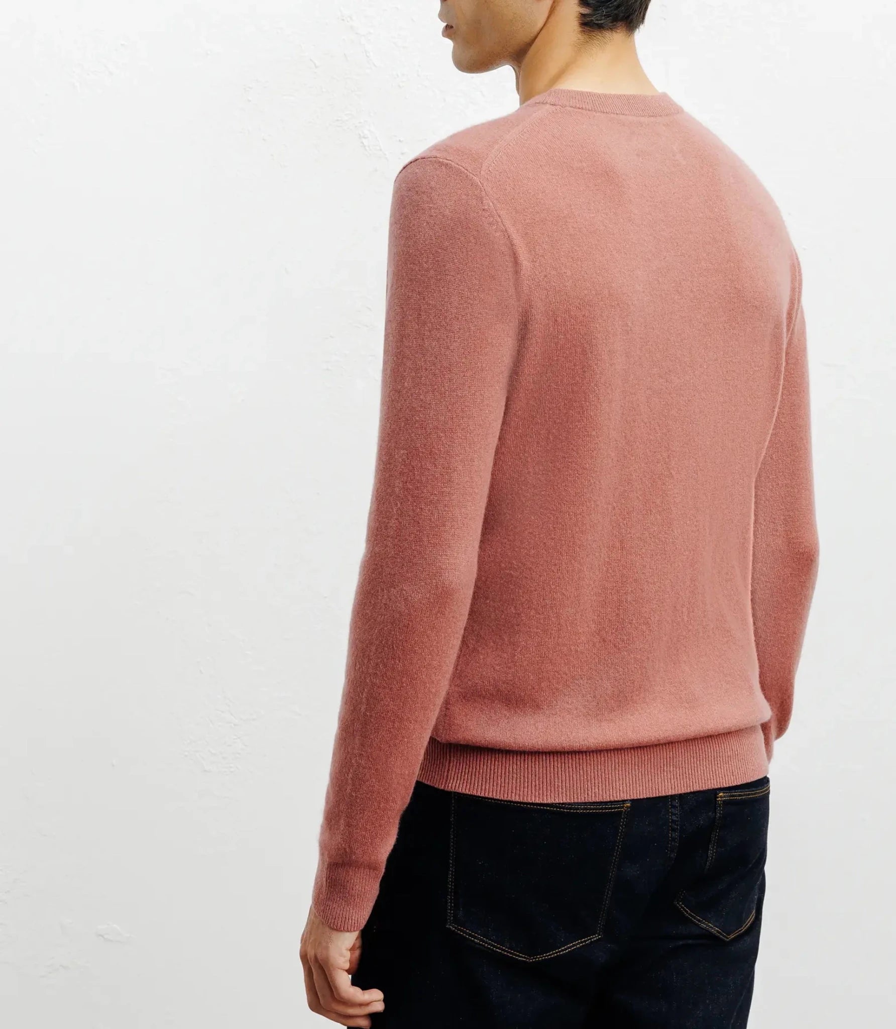 100% pink cashmere round neck sweater