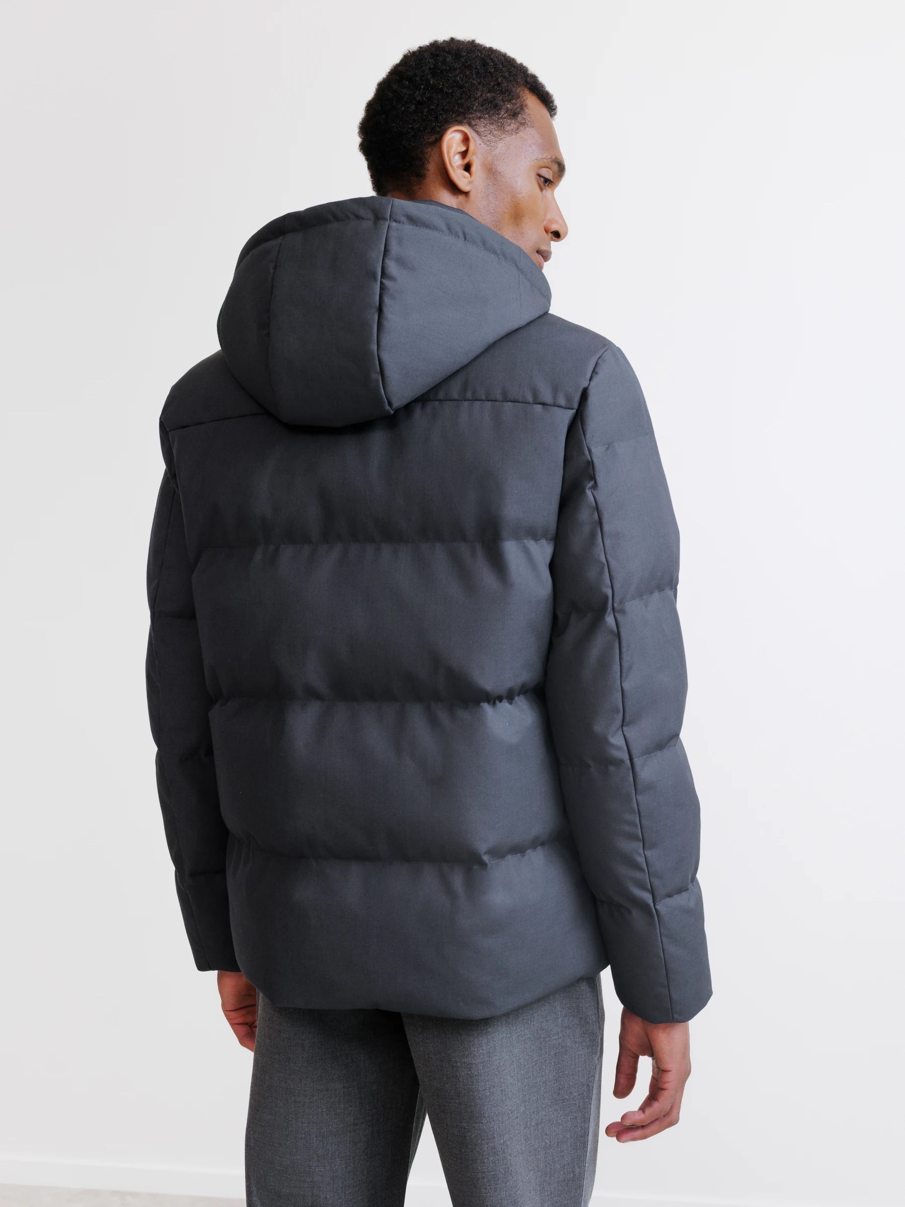 Short charcoal down jacket