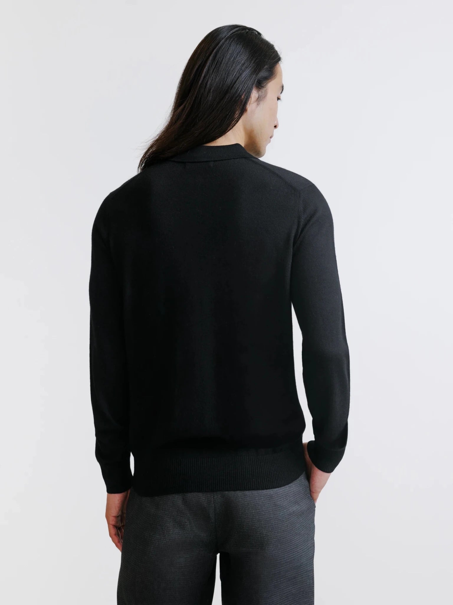 Pull col polo boutonné en laine mérinos noir - IZAC