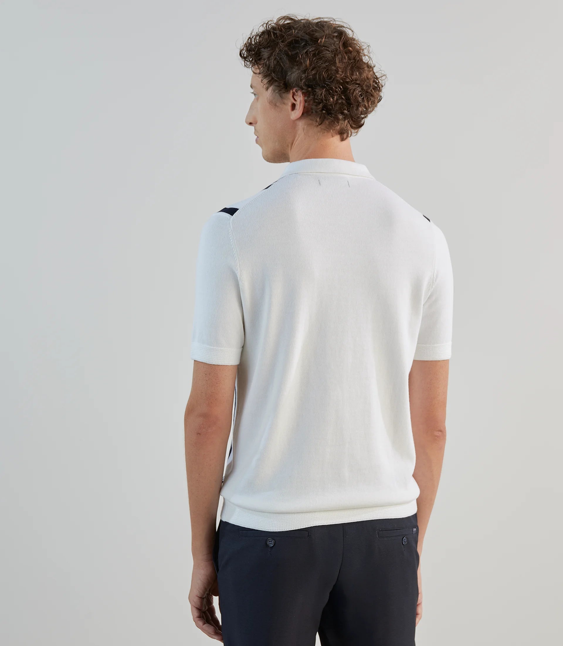 Polo en maille à rayures blanches - IZAC