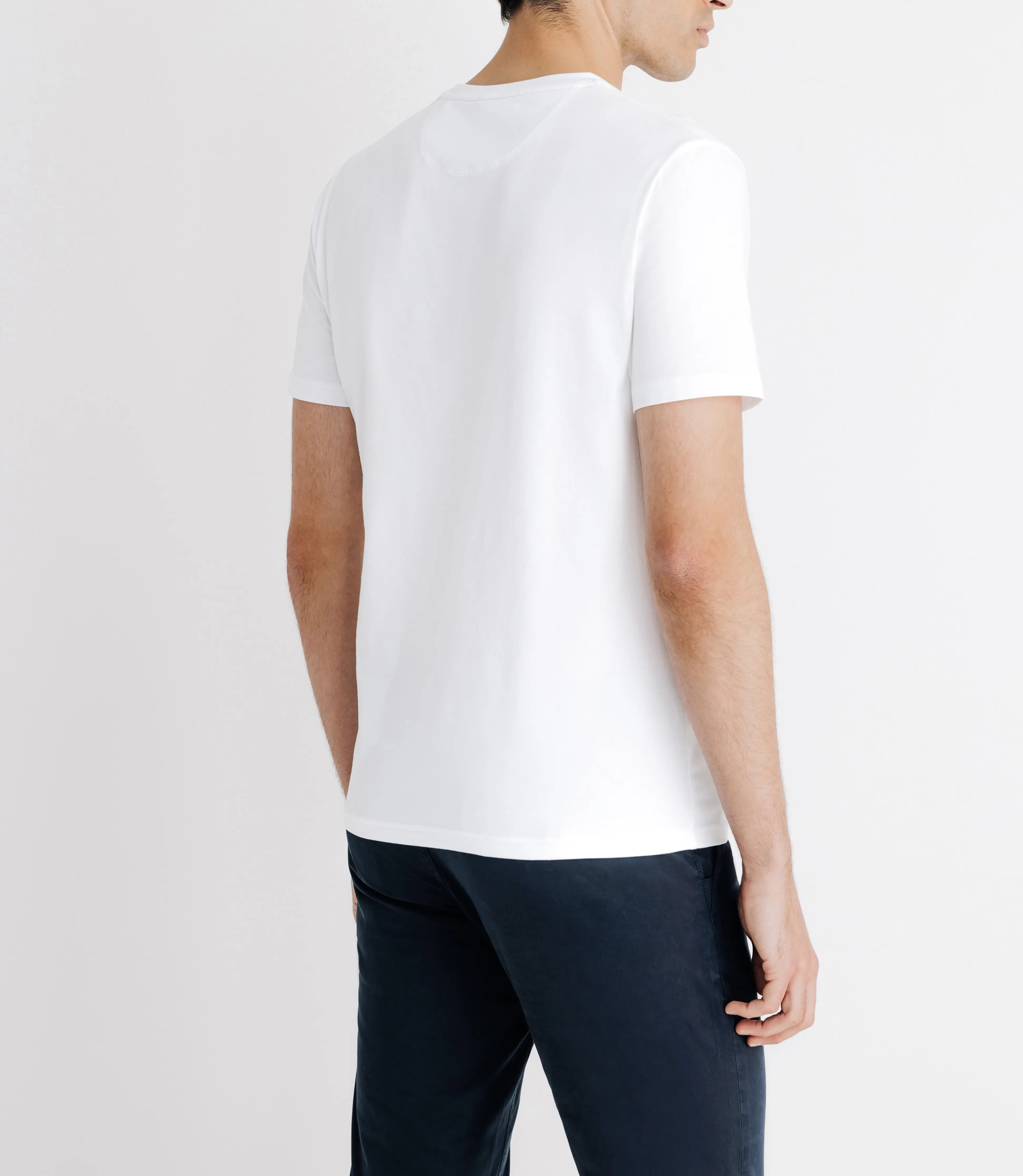 T-shirt avec écriture au centre blanc - IZAC