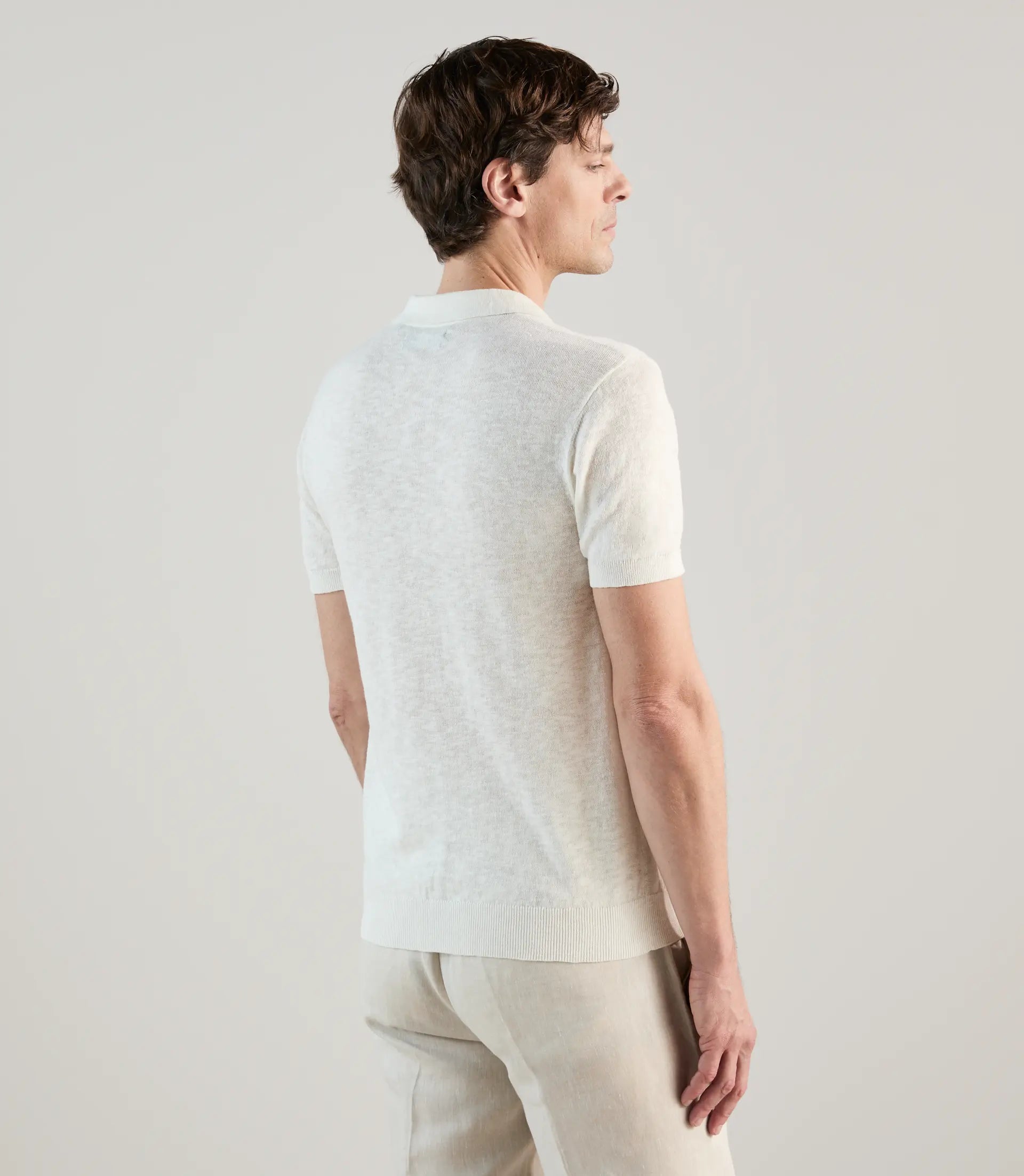 Polo à col ouvert en maille écru - IZAC