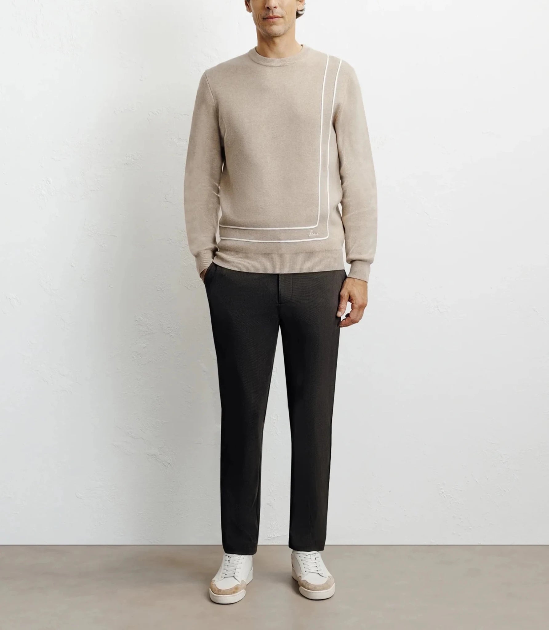 Round-neck sweater beige