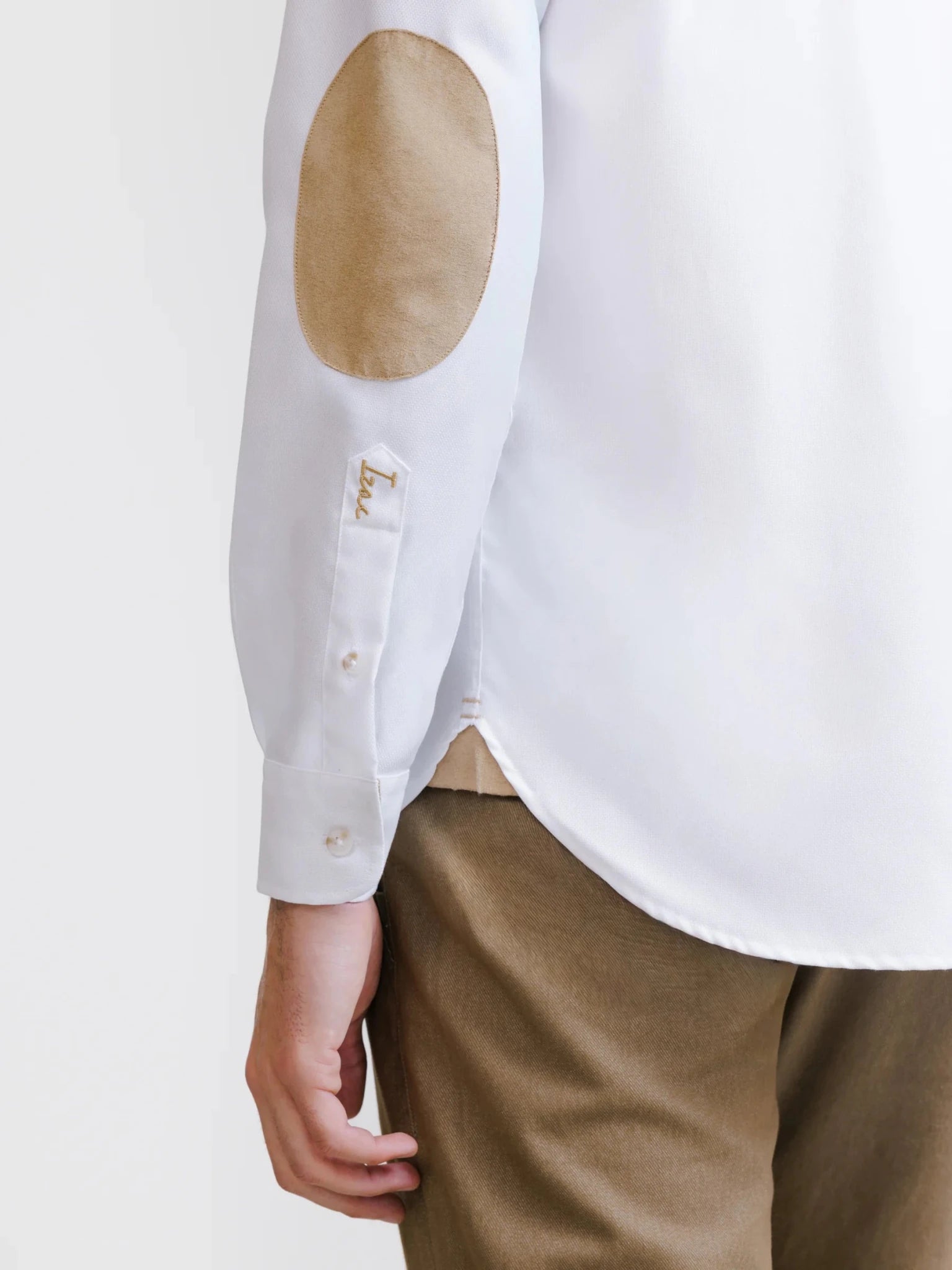Chemise col mao avec coudière en suède blanche - IZAC