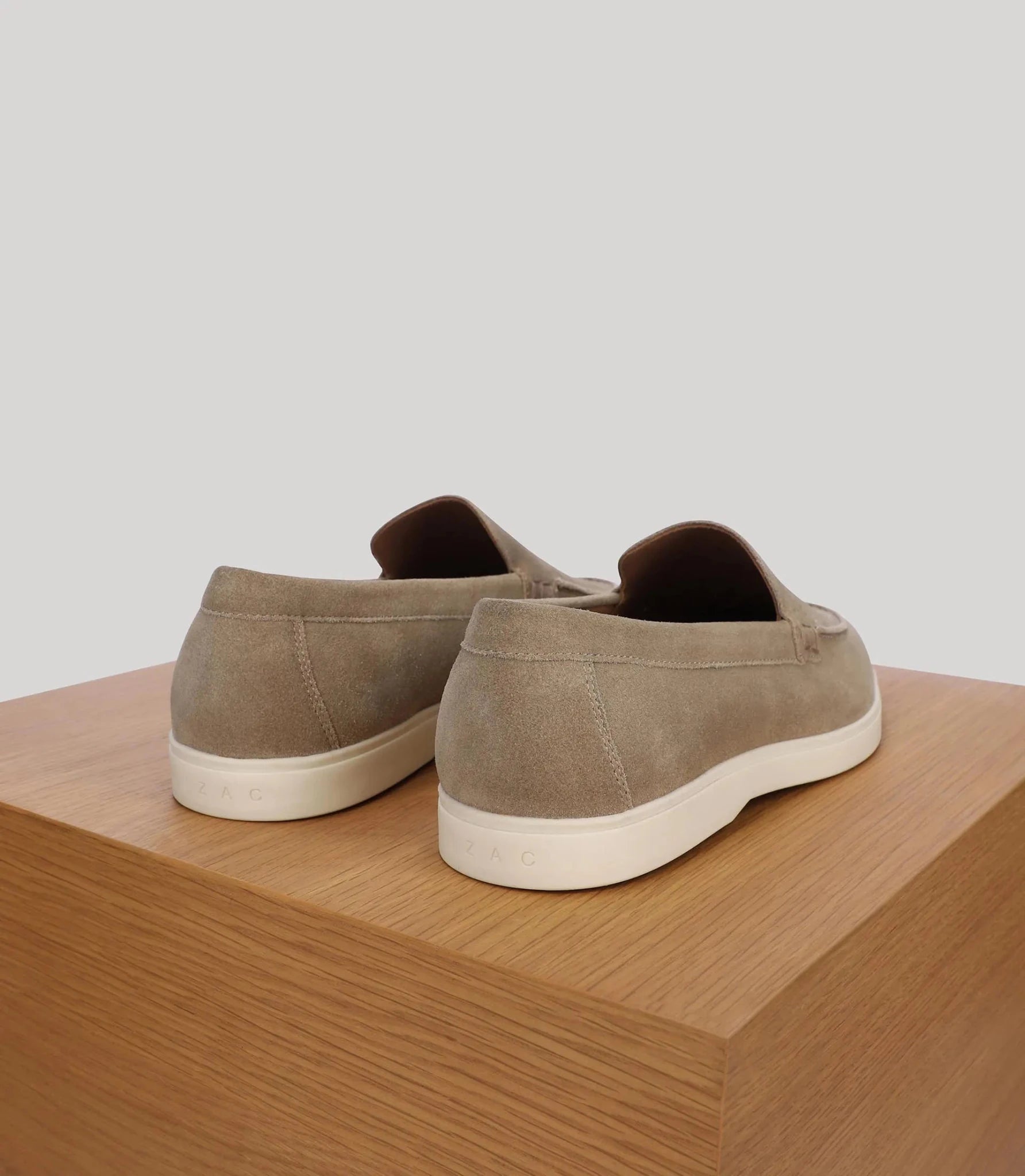 Mocassin casual en suède beige - IZAC