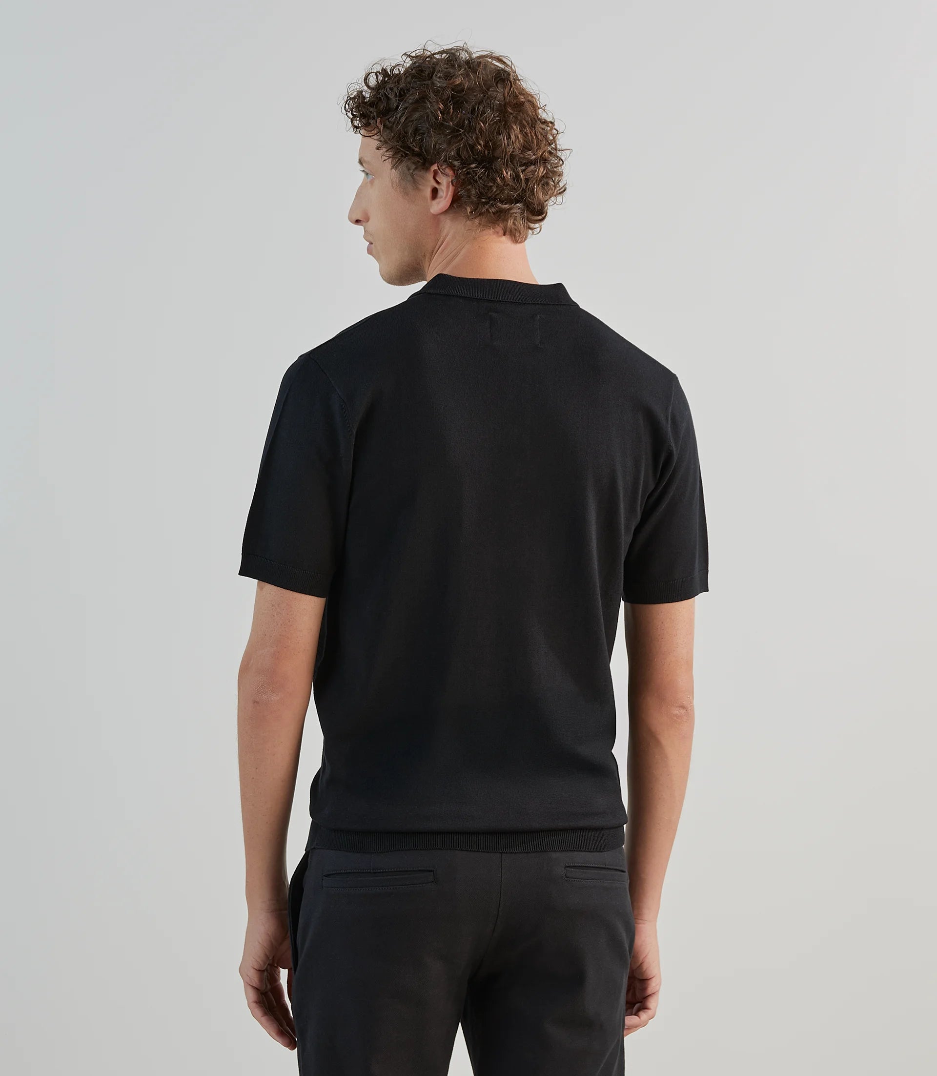 Polo col boutonné en maille noir - IZAC