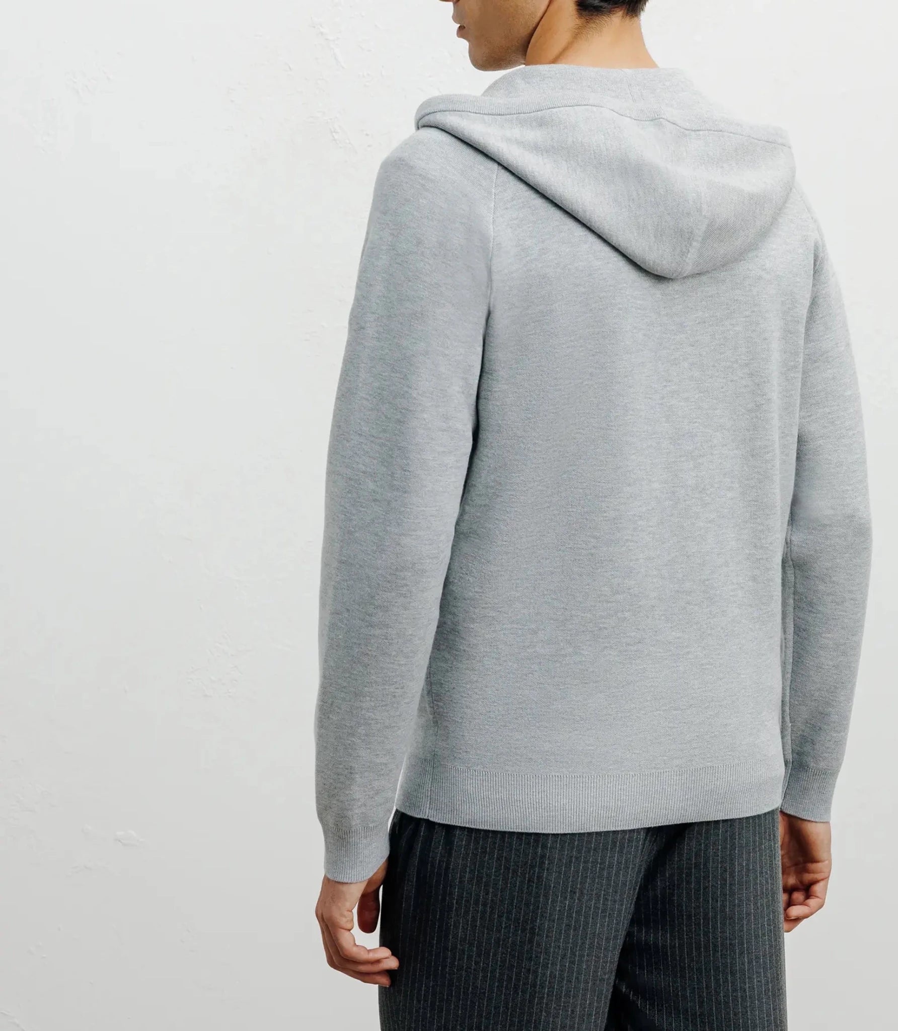 Hoodie zippé à capuche en maille gris chiné - IZAC