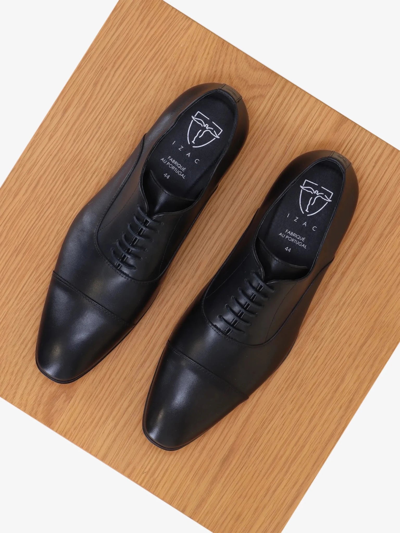 Chaussures richelieu en cuir noir - IZAC