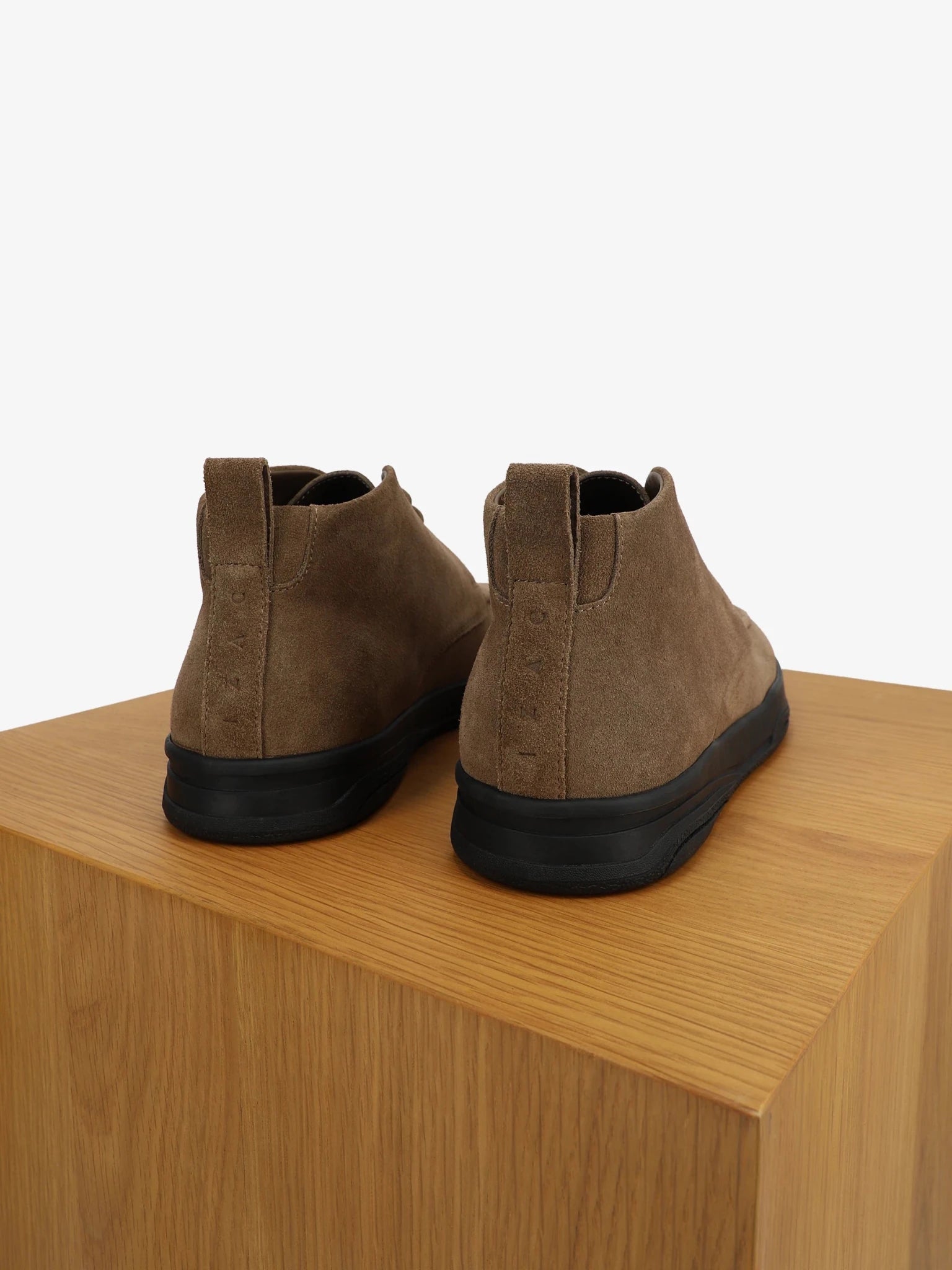 Bottines casual en suède taupe - IZAC