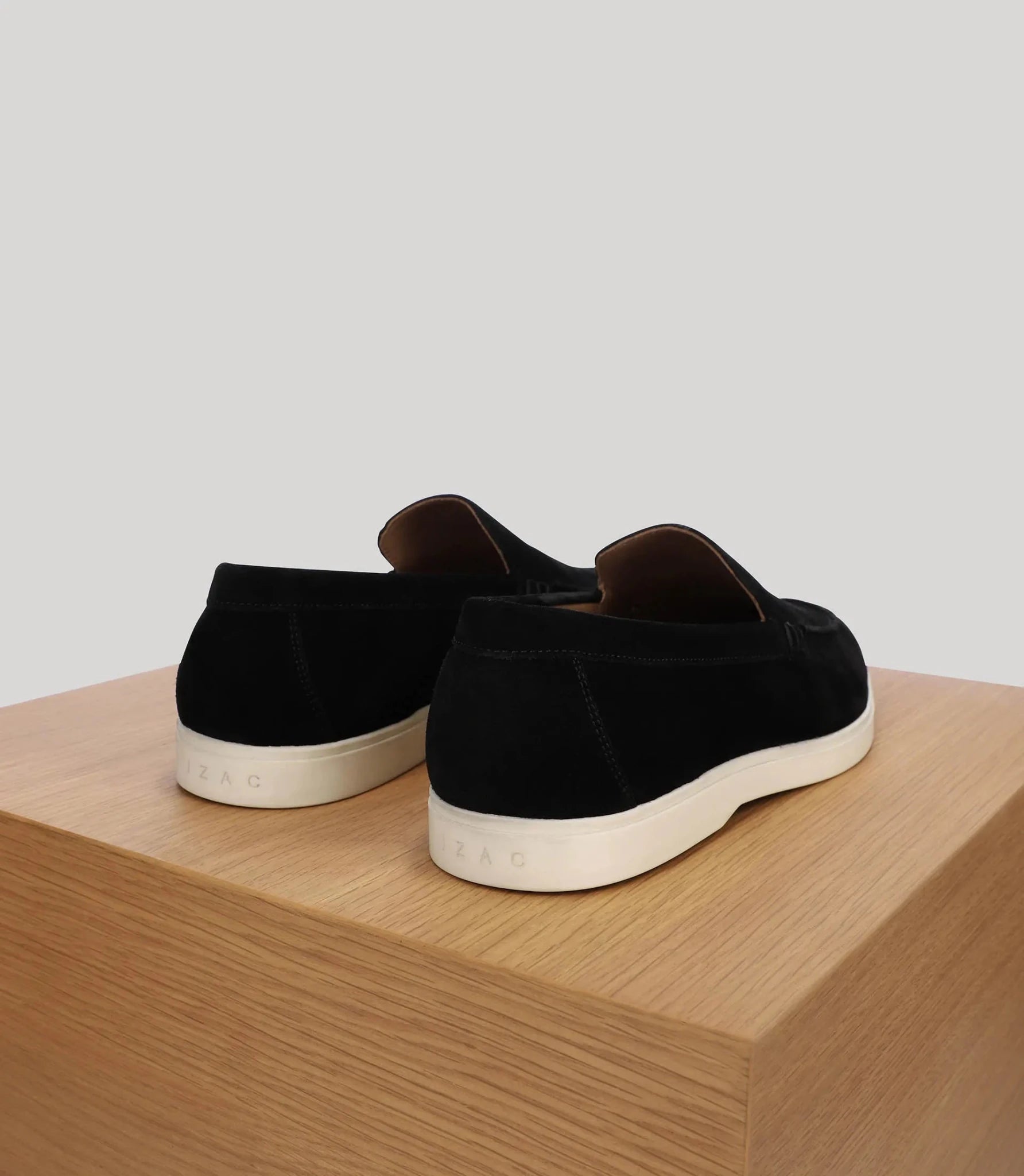 Mocassin casual en suède noir - IZAC