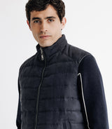 Sleeveless jacket reversible with a navy and gray amount of collar