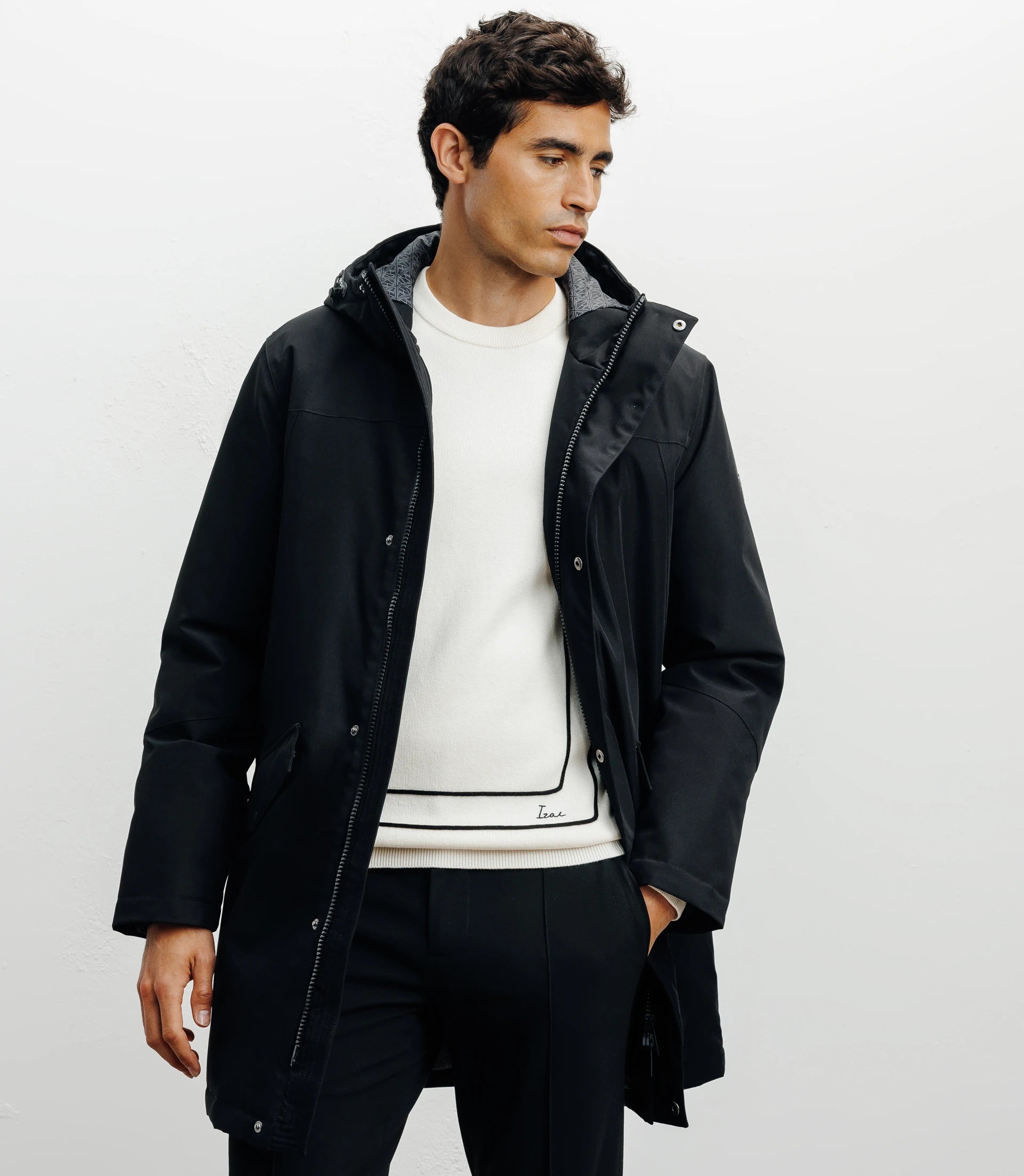 Parka à capuche noire