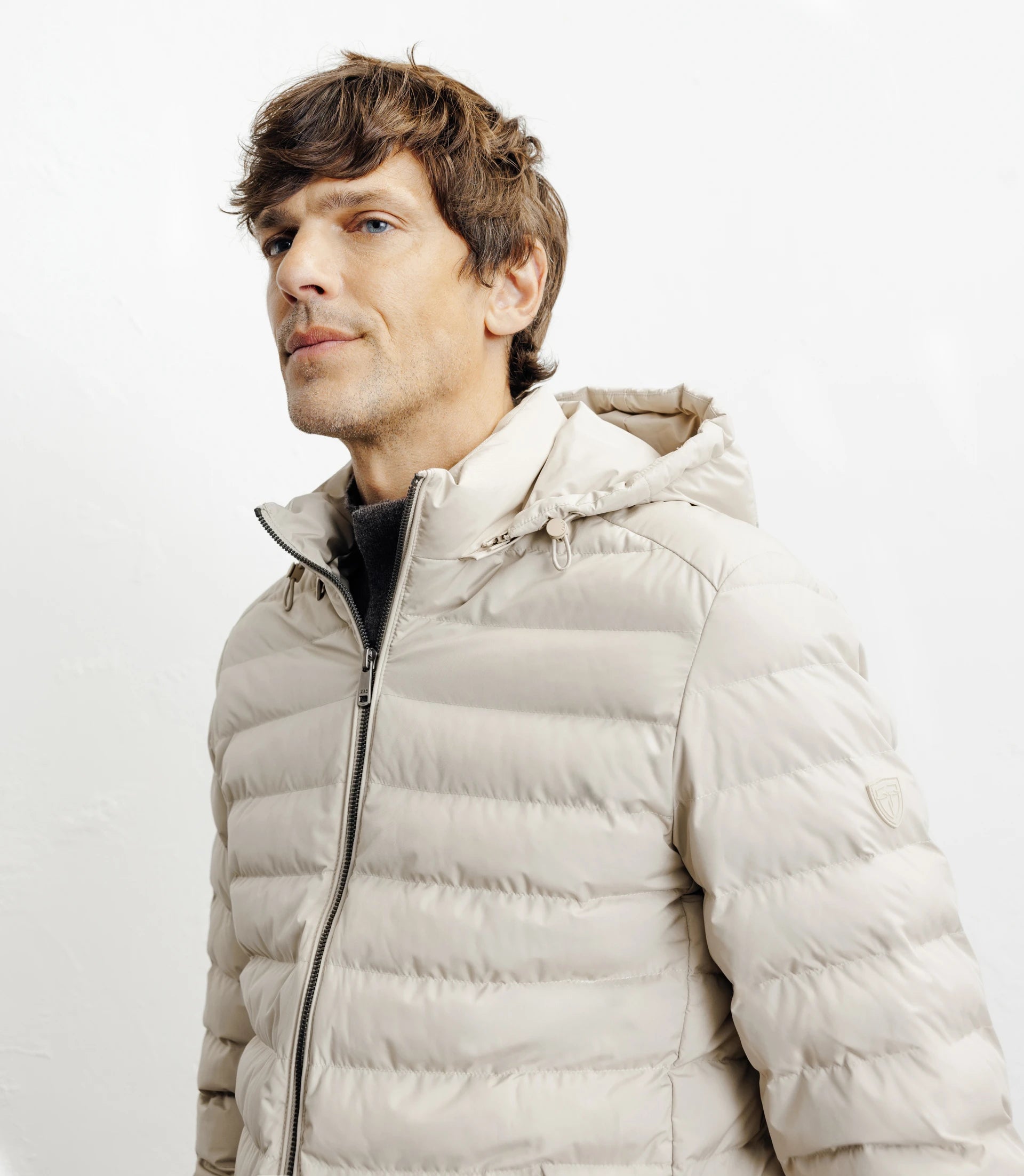 Down jacket with Beige removable hood