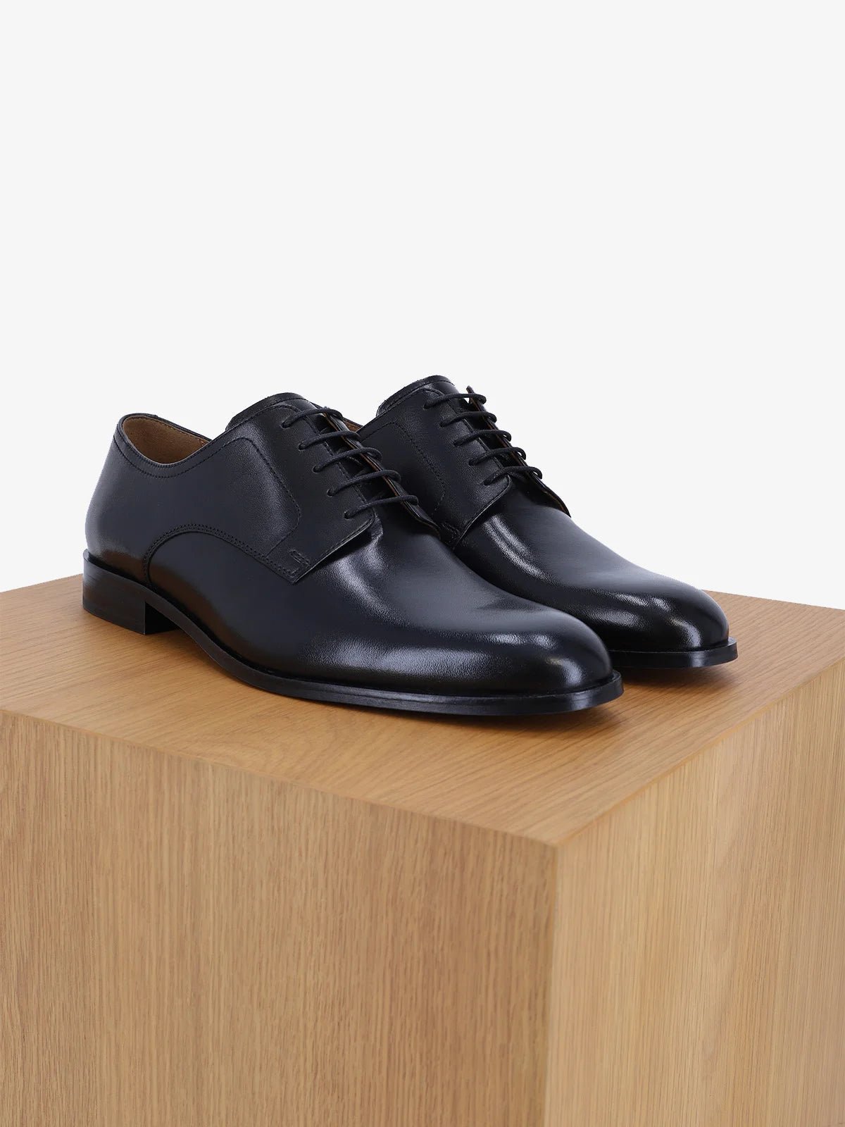 Chaussures derby en cuir noir - IZAC