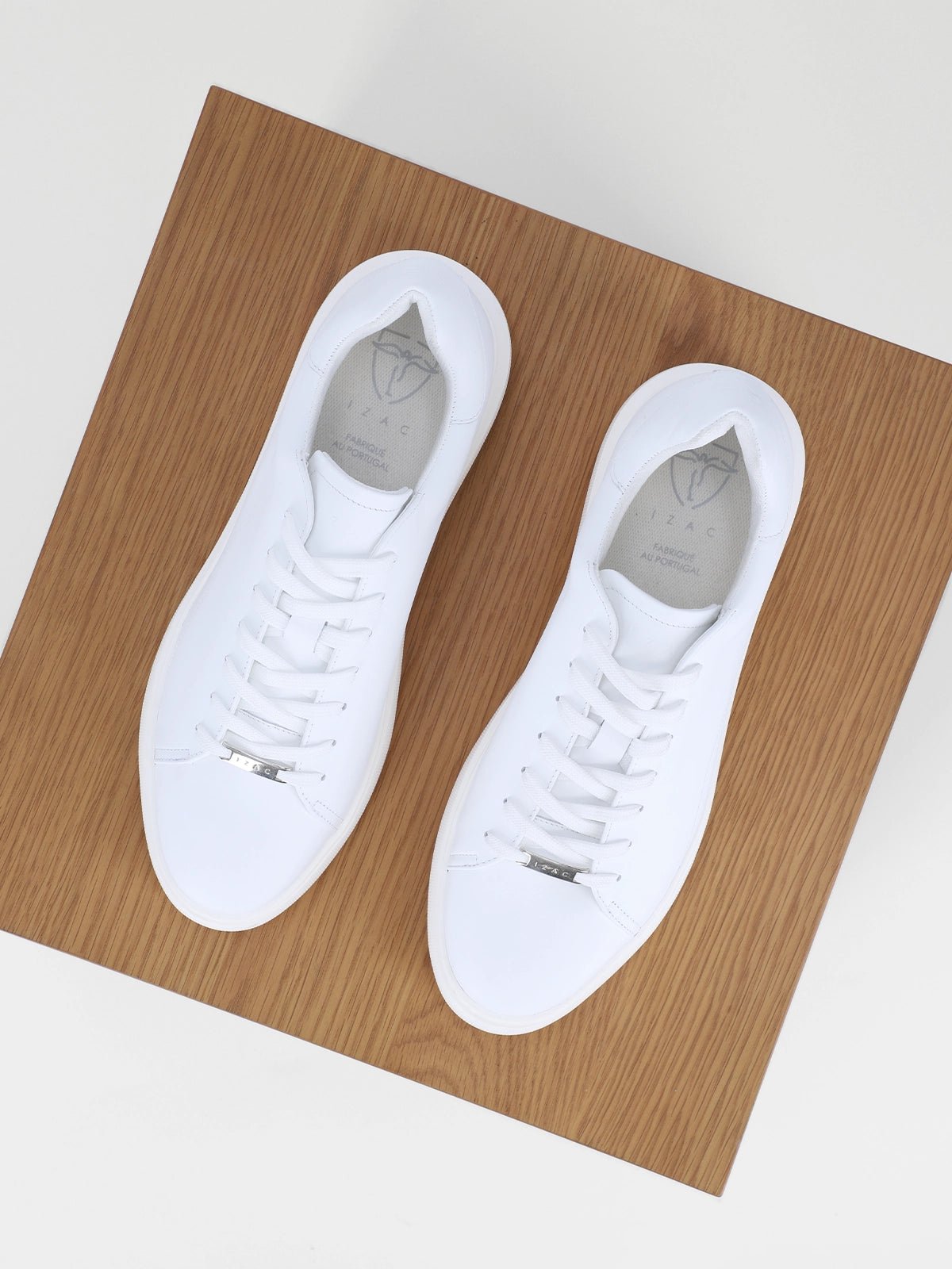 Chaussures sneakers en cuir blanches - IZAC